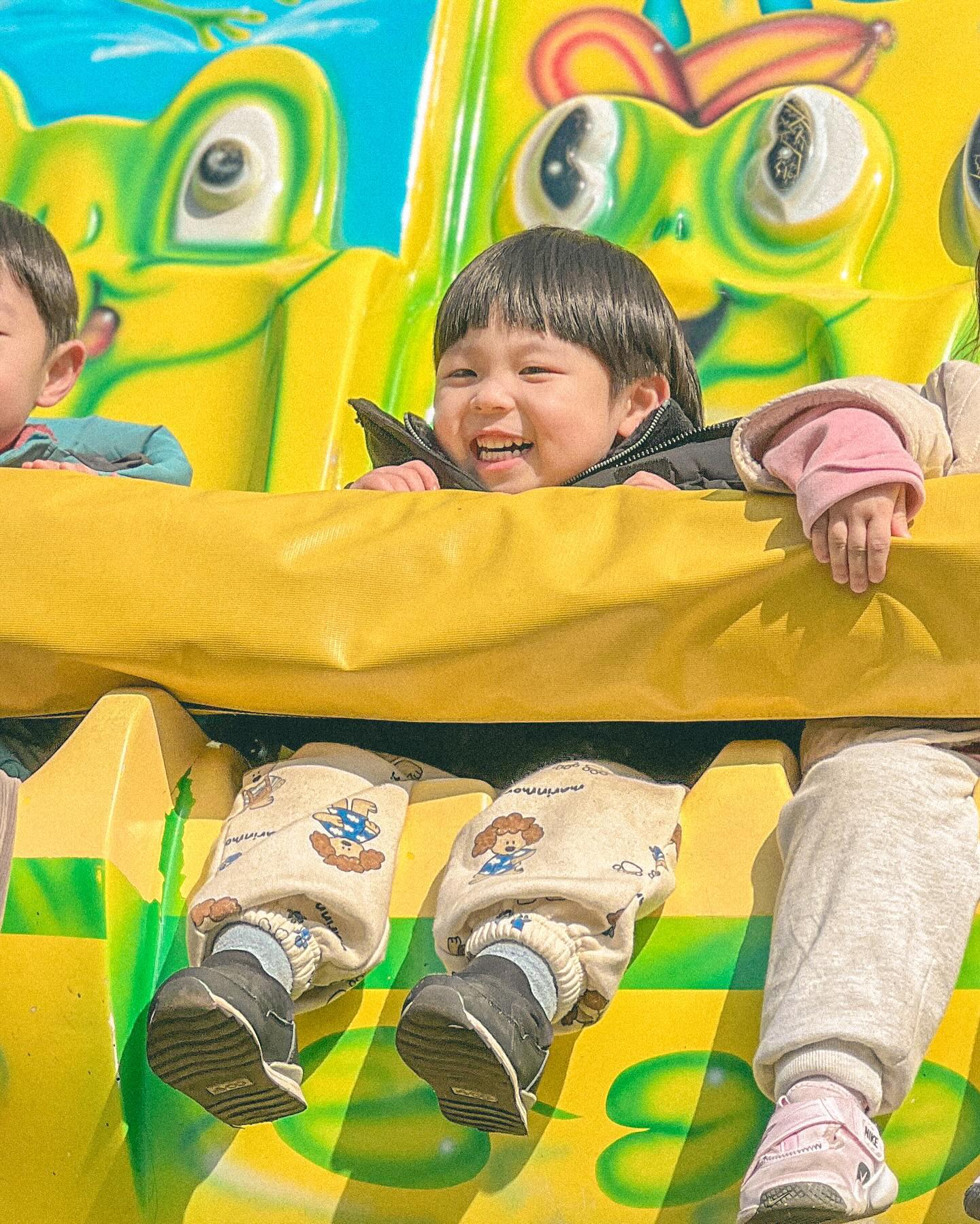 ෆ˙ᵕ˙ෆ

 
서빈이랑 서울랜드🎠🎢
 
주말인데도 사람많이 없어서 
두번 세번 타고 뽕뽑고옴😆

엄마아빠도 재밌던 서울랜드ṑṑṑ
 
 
#이쓰빈