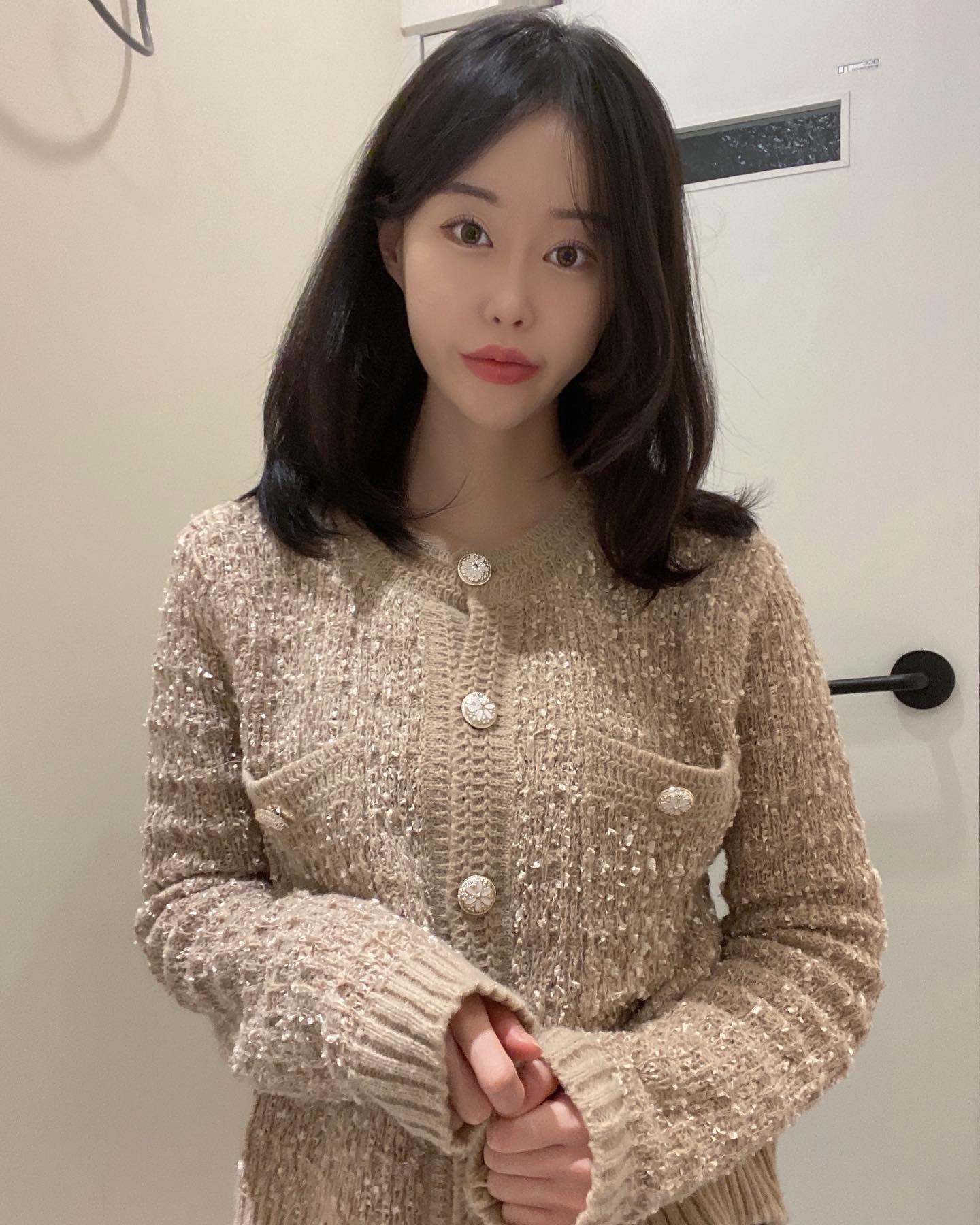 요즘 사진테기 심하게왔음!
왜구런지모르겟슴!
..
에이블리에…
피피피를 …. 검색을… 
피피피…🤍
#피피피 #pipepy #에이블리 #트위드 #셀카 #중단발 #레이어드 #소통 #직장인