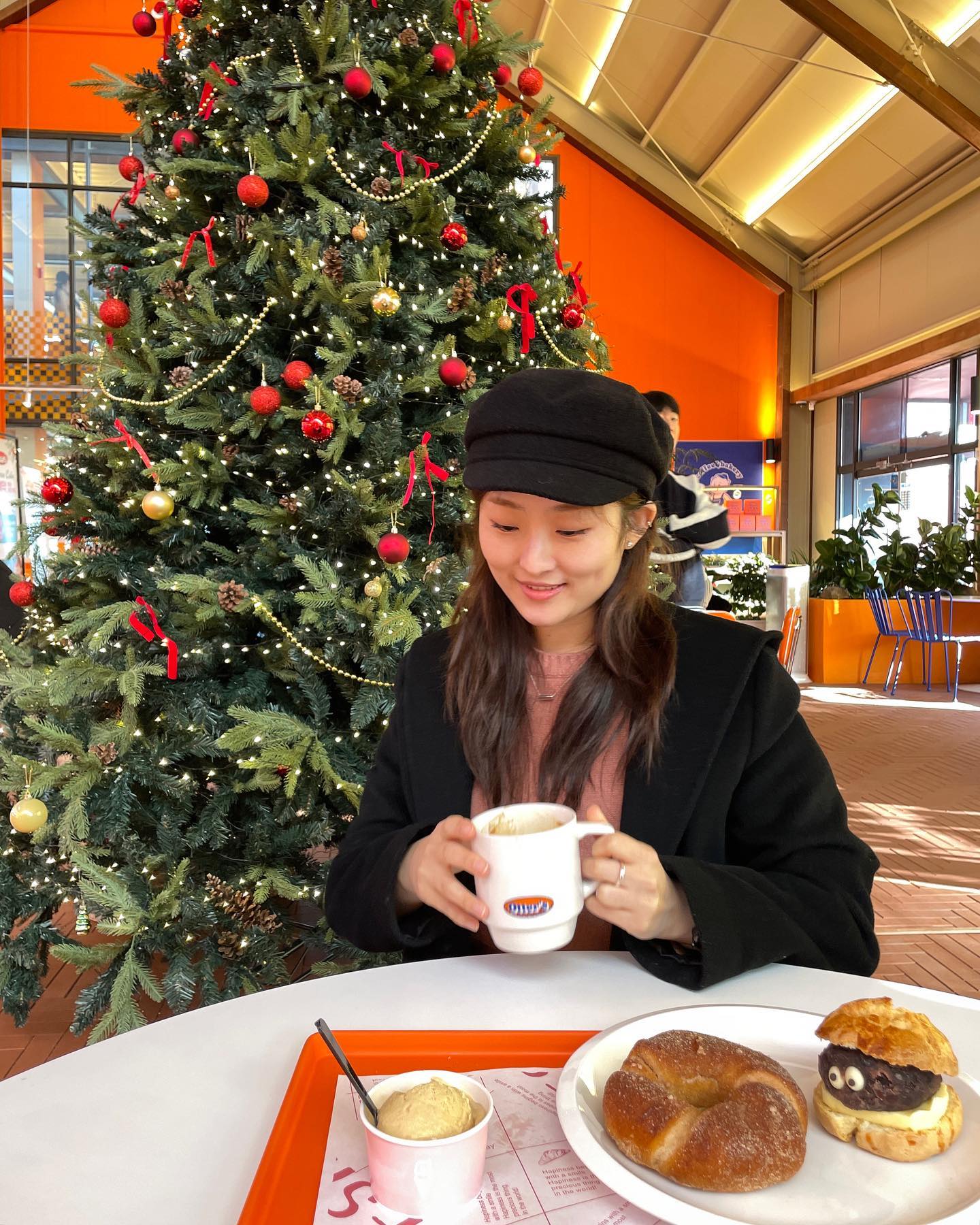 ♡ᵎᵎᵎ

올해가 가기 전에 우리집 여자들 기록 남기기🎄

사진 찍기 싫어하는 엄마 꼬셔서 한 캇트, 막둥이 한 캇트
내 사진은,,,,, 세 장!!! 난 나를 사랑하니깐 ꒉ:)و ෆ