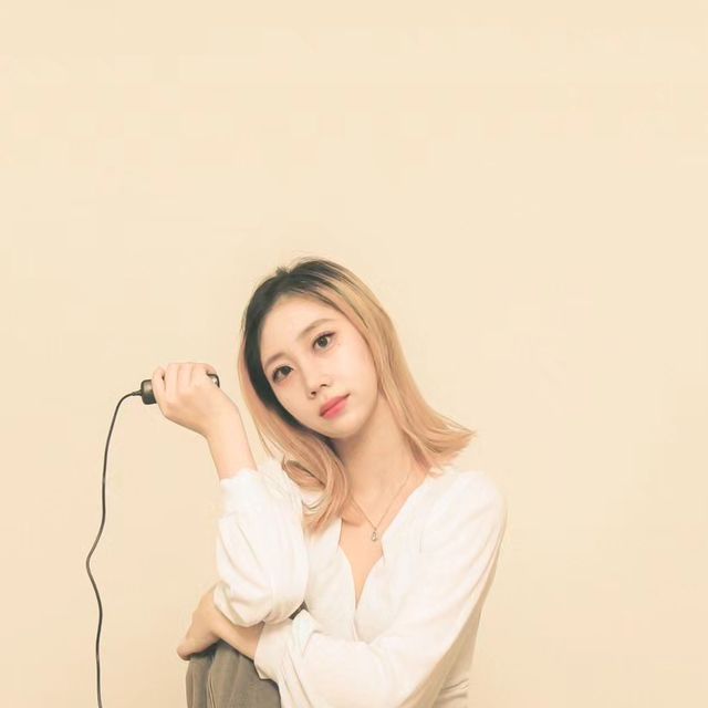 서히나 on Instagram: "#광고 오늘, 우리 사진관 [신촌점] 요즘 제일 핫한 사진관 "오늘, 우리 사진관" 신촌점에 다녀왔어요:D 무인 셀프 사진관들을 혼자 자주 다니는 편인데 이렇게 저렴한 가격