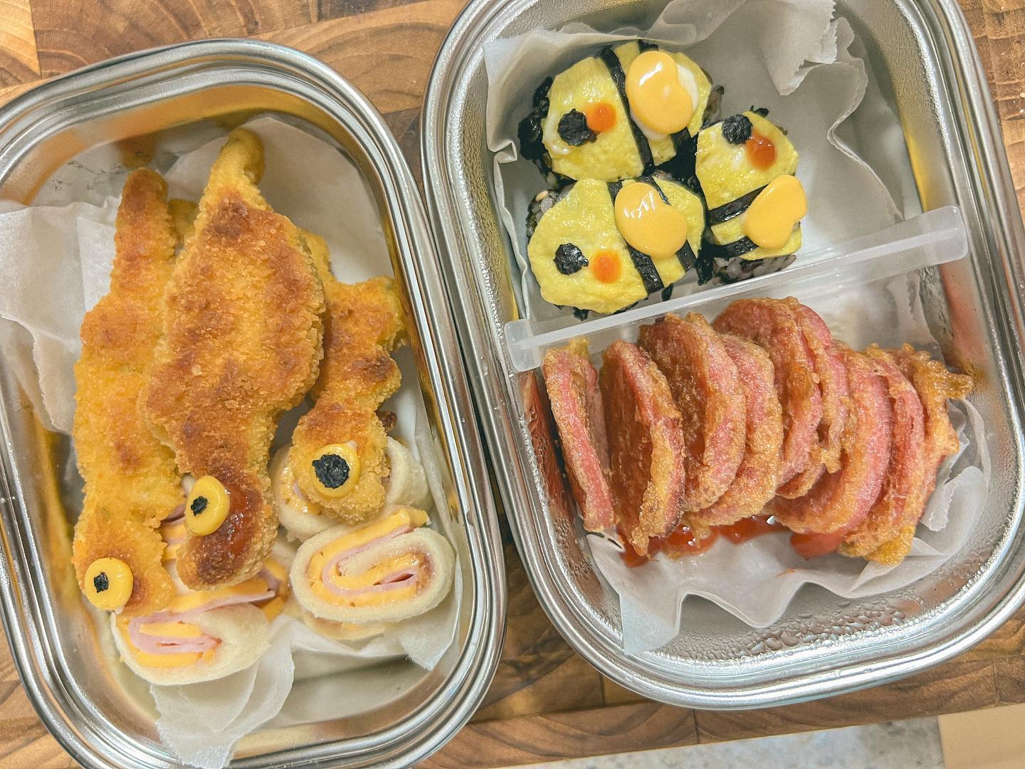 🍱
 
 
오늘 아들 가을소풍간다고
아침일찍 일어나서 
도시락 만들어주고 
출근한 남편😜

기대이상으로 
너무 잘 만들었짢았!?
공룡눈은 웃기고 🦖🦖🦖
벌꿀은 귀엽고🐝🐝🐝💛

 
#이쓰빈