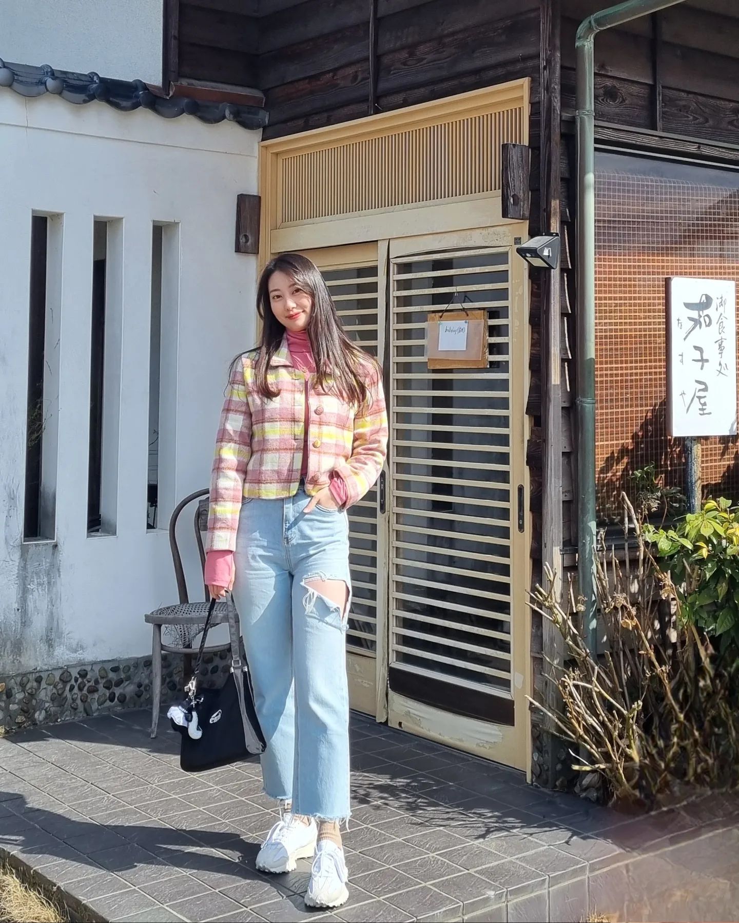🏷𝙏𝙤 𝘿𝙖𝙮 _𝐎𝐎𝐓𝐃 ✷

.
.

히타마을에 다녀왔어요 😝
여행 두번째날 착장은 핑크핑크로
포인트를 줘봤답니다 !! ㅎㅎ
그것도 무려 핑꾸 트윈룩🩷

#데일리룩 #후쿠오카 #히타여행
#히타마을 #자켓 #자유여행 
#데일리룩  #OOTD
#이미스 #미니호보백  #뉴발란스