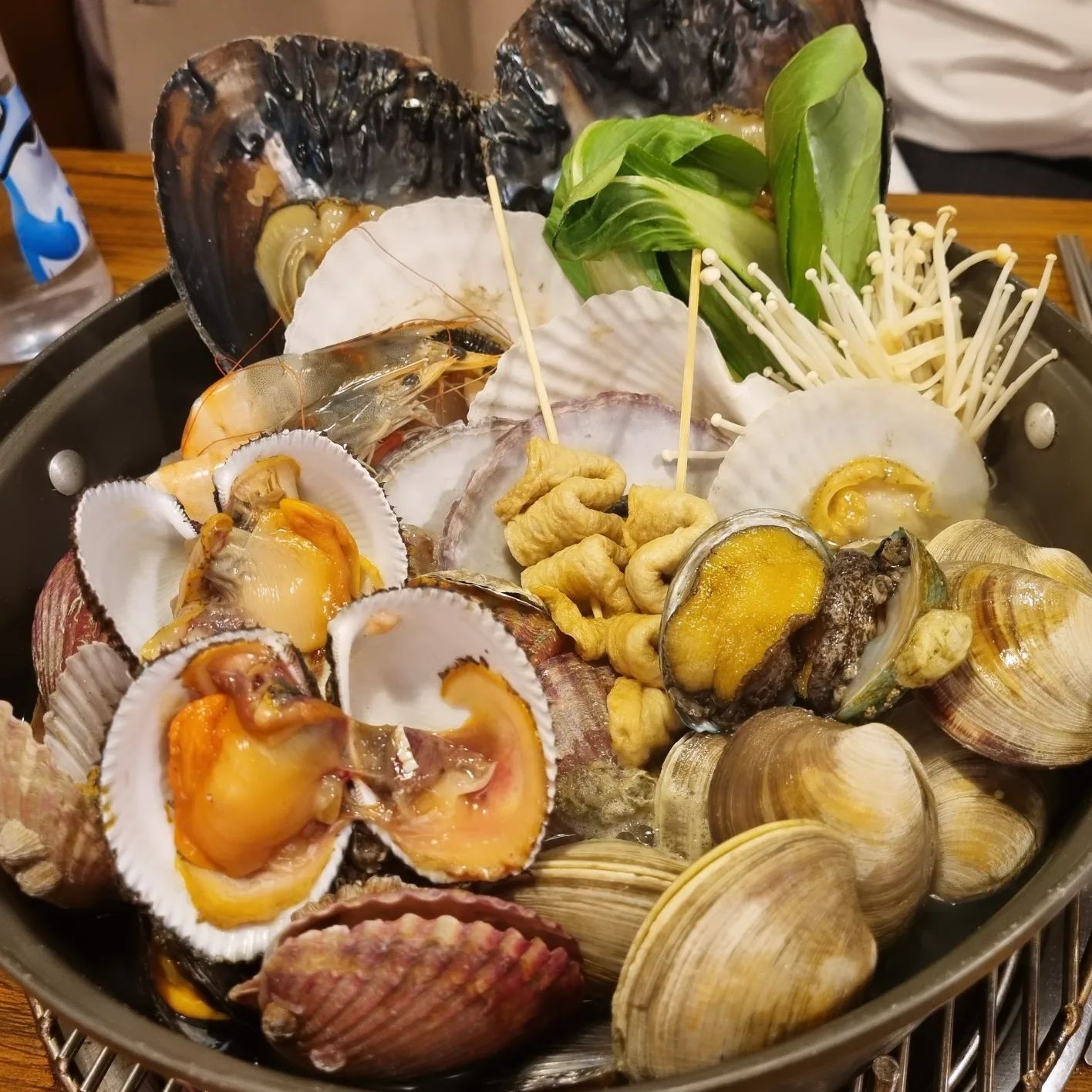 #협찬 
영등포조개구이.조개찜맛집쪼개♡
조개자체도엄청싱싱하고~
내용물도다양하고푸짐해서굿굿!!
치즈랑함께곁들여먹으면더맛있음😍😍
마무리로칼국수까지먹으니완전배빵빵ㅋㅋ
.
jjo_gae 
.
.
#영등포역맛집 #영등포맛집 #영등포조개구이 #여의도조개구이 #타임스퀘어맛집 #쪼개 #조개구이 #조개구이맛집