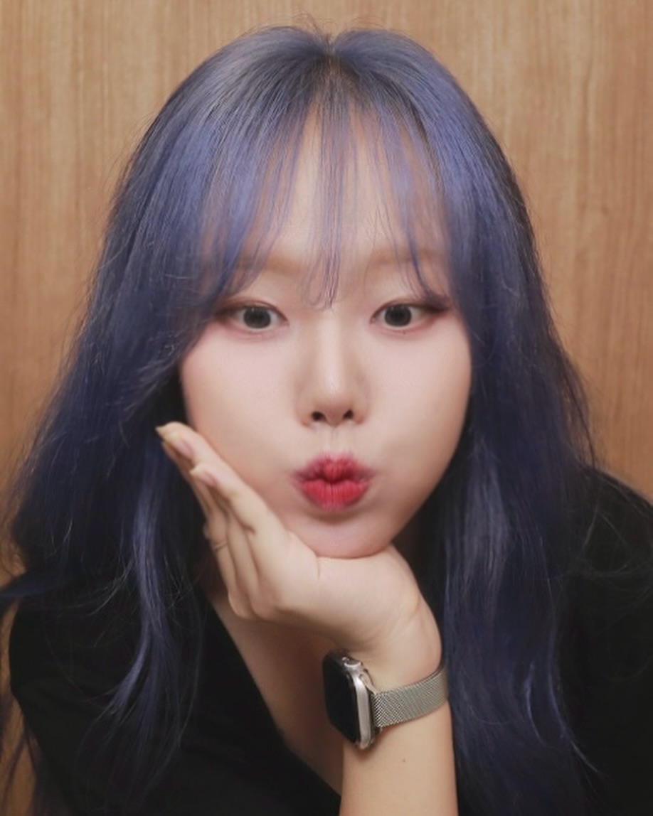 파랗게 피어날 거야 ₊˚⊹ ♬ ₊˚. 💙💐 #monomansion