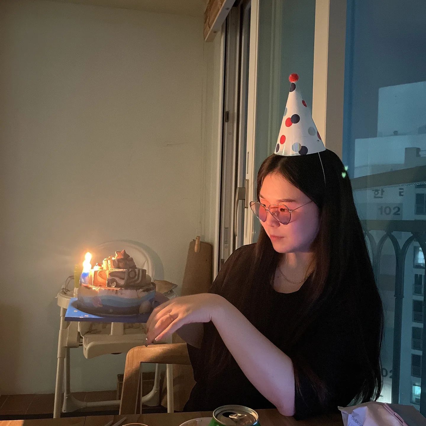 집들이 겸 생축이 되었다🤪🤪
지해, 석준오빠가 베라를 똭 ㅠ
생각도 못 한 케익이 생겨따!!!!
거마워~~~~❤️
.
.
.
.
#26살 #26살생일
