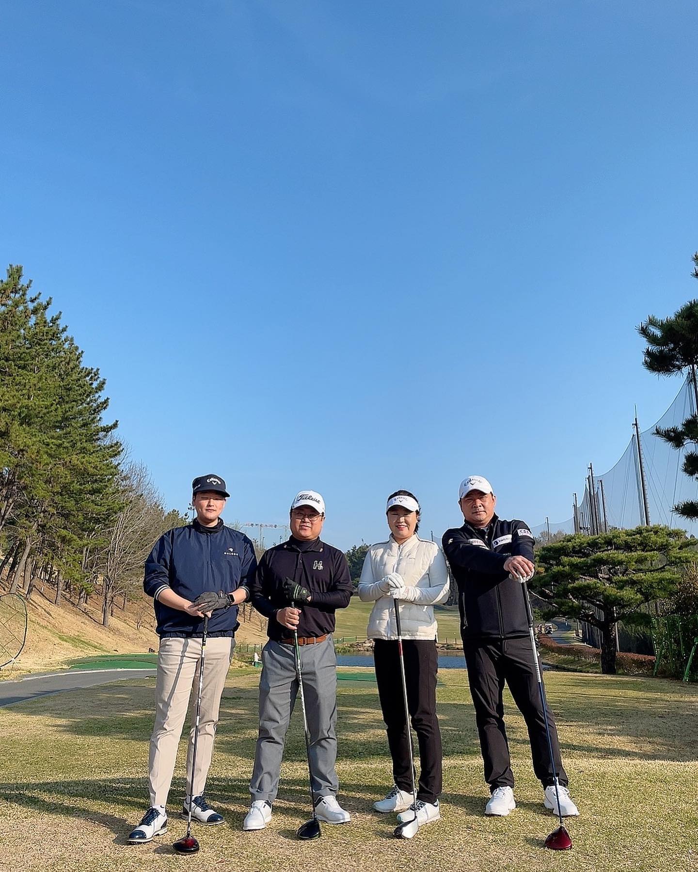 ⠀
우당탕탕 라운딩 끝⛳️
⠀
#가야cc #가야cc퍼블릭
#오잘공많아서뿌듯
#18홀 #라운딩 #골프스타그램