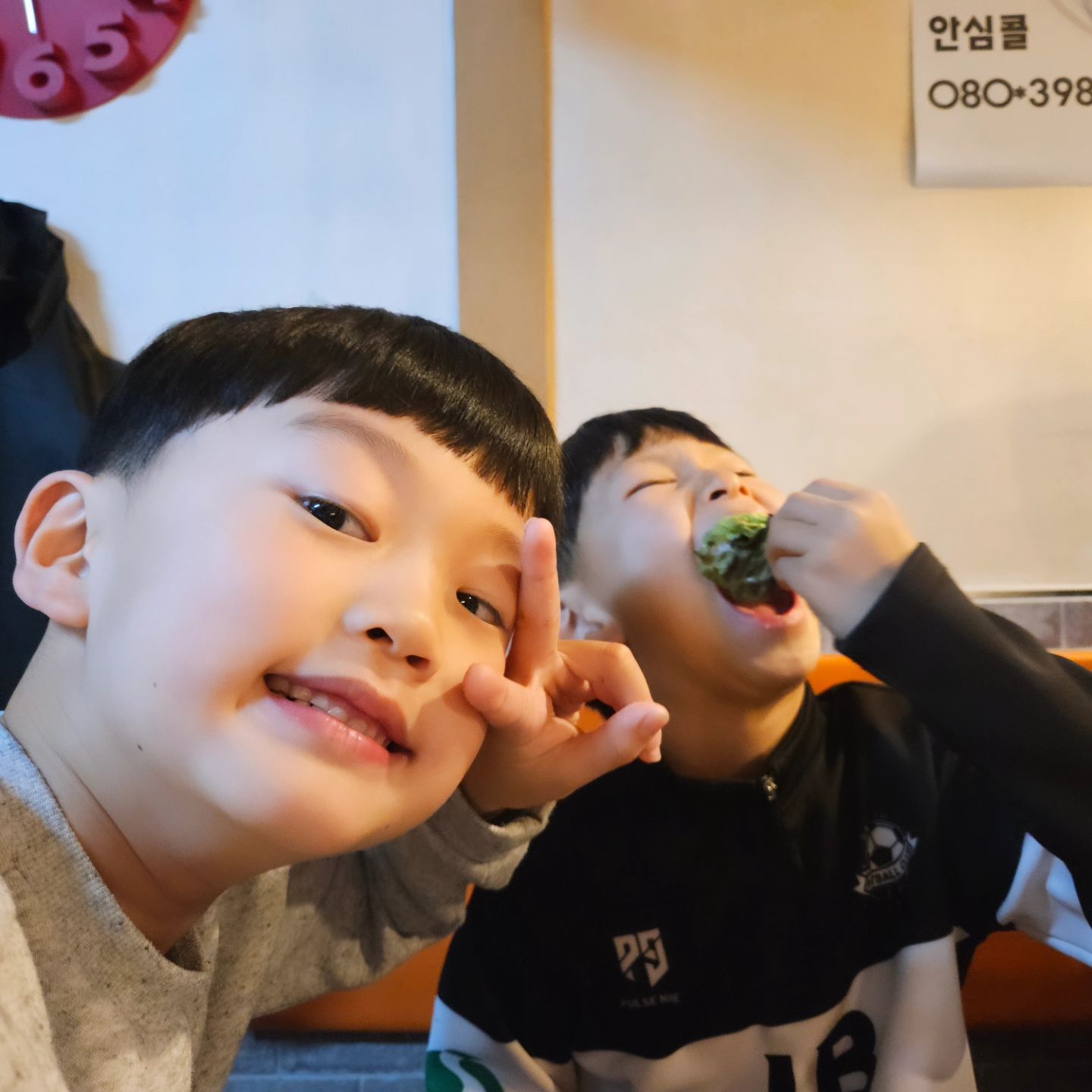 23년 12월.
삼대가 함께한 저녁 ❤️ 
여기 분위기 좋아서 갈때마다 즐거움~

늘 사랑합니다~

#삼대식사
#상주맛집
#상주챌린지