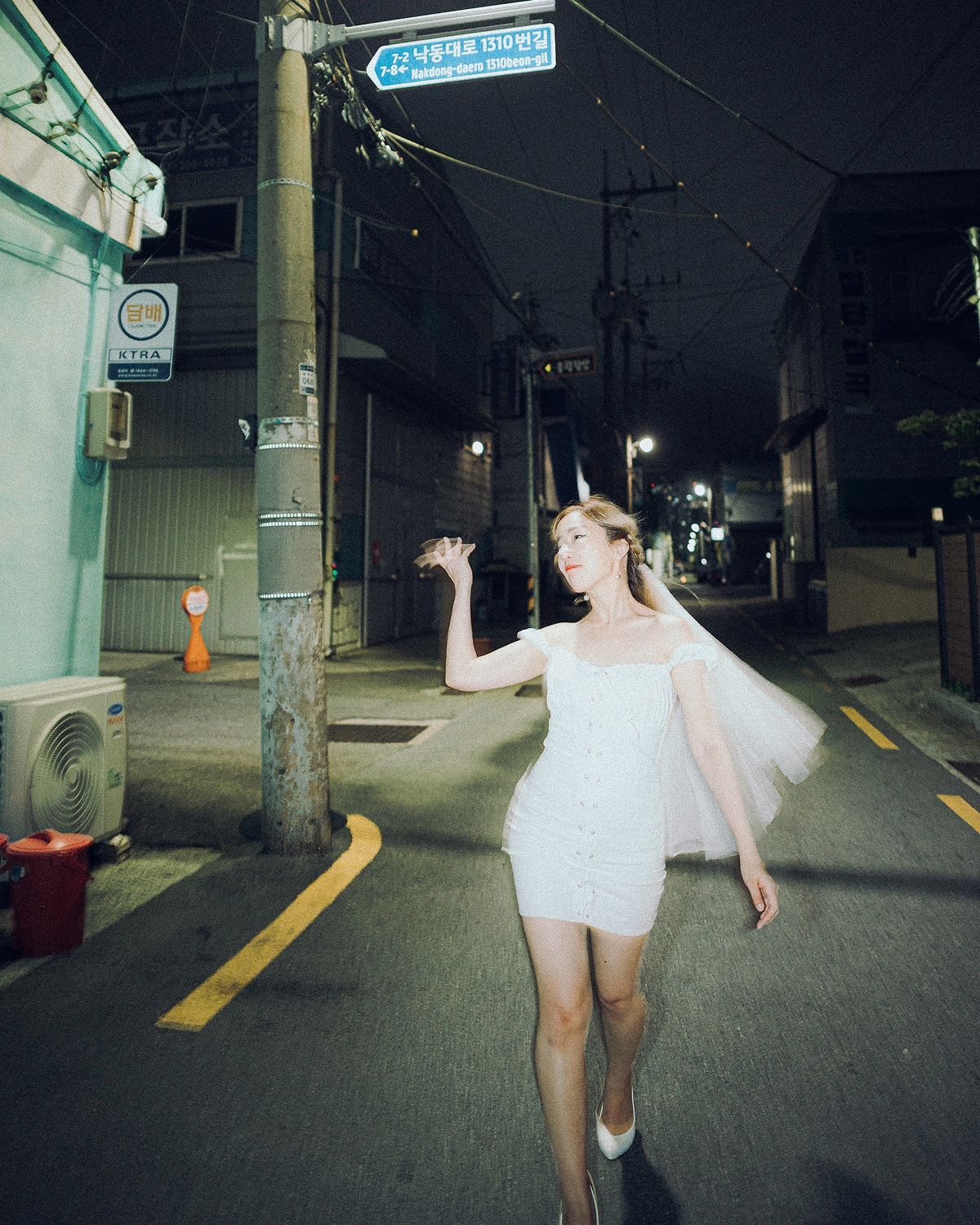 오늘 저녁은 치킨 🍗 이닭 🐔 꼬끼오

📸 studio_weekday
