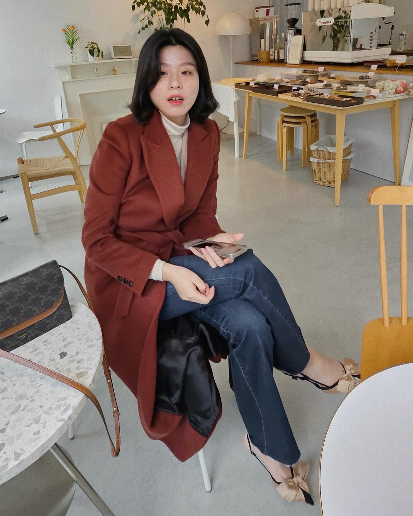 결혼식 참석하기, 탄수화물 중독 당하기
선물 받은 구두 자랑하기

화이트라구파스타 세상맛탱구리
#비스트로이니