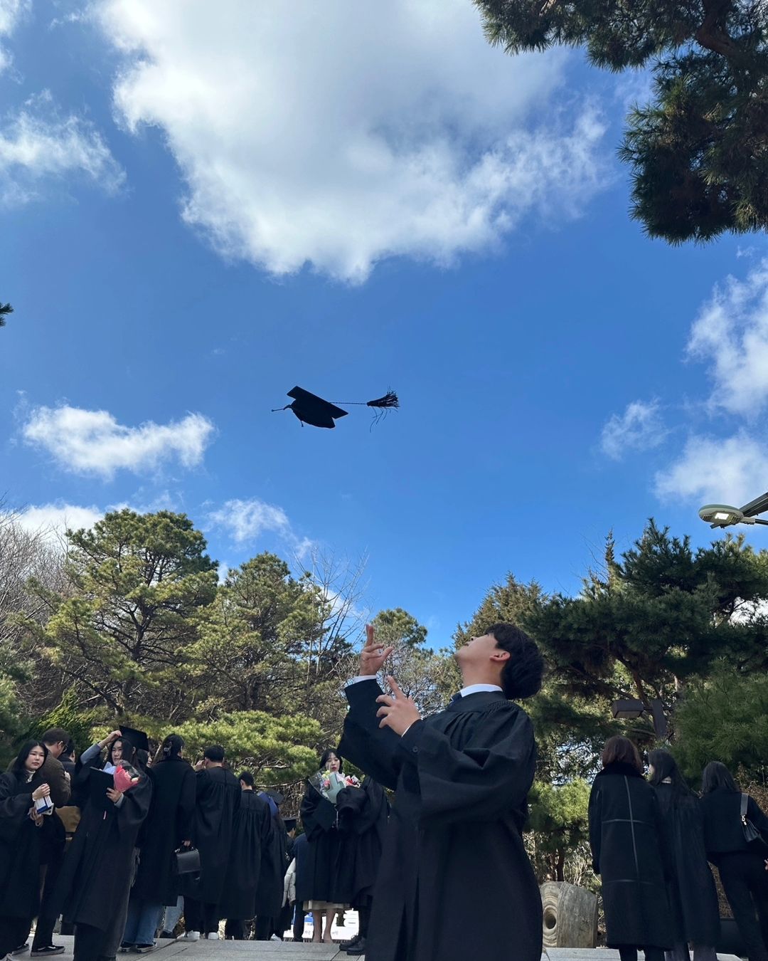 안양대학교 75기 신학과 졸업🎓💚

열심히 달려온 한 여정의 끝,
낯설지만 새로운 시작💬