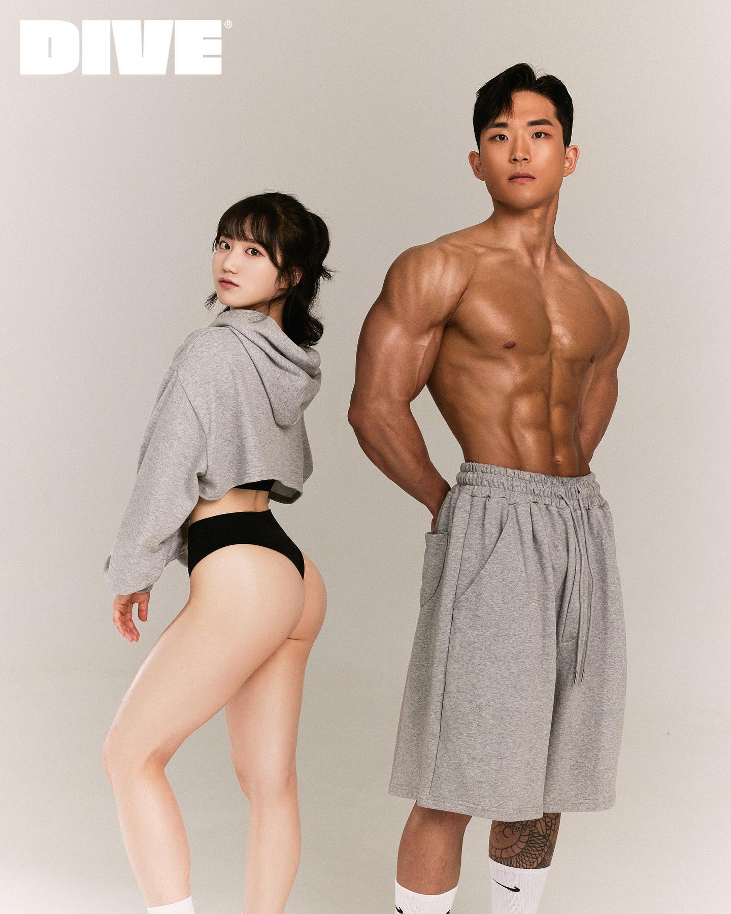 다사다난했던 우리의 첫 커플바프 ❤️‍🔥
처음이라 서로 티격태격도 많이 하고 했지만
함께 같이 해서 바쁜데도 짧은 시간 내에 성공할 수 있었다 .. 
엄청 수고했어 내 정신적 지주자 비타민 ෆ⸒⸒

studio : studio.dive 
makeup : barabom_jiu 
tanning : tanstudio_tanning 
gym : molly_gym_vol.1