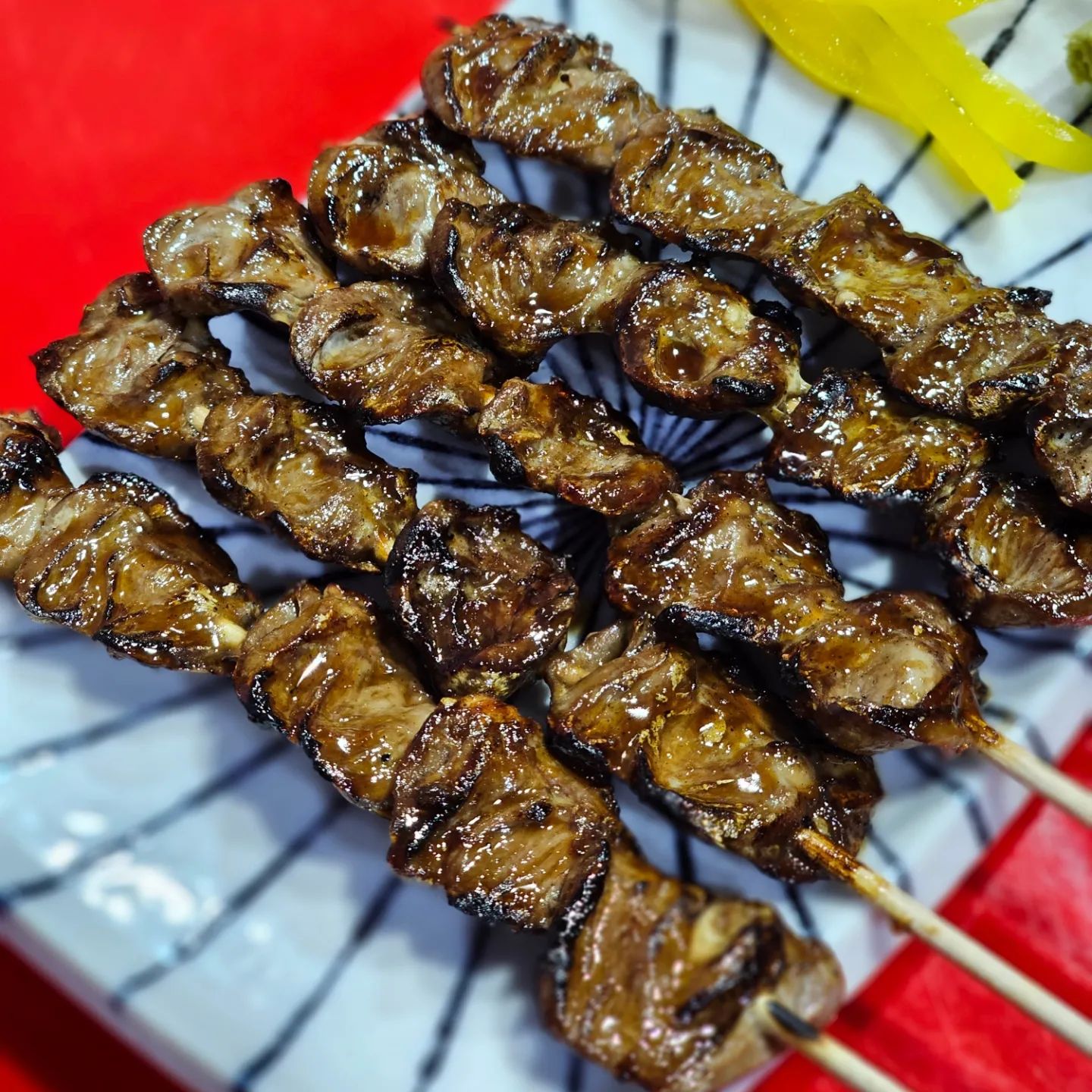 꼬치는 역시 추억의 #투다리
날씨도 좋아 밖에서 먹었더니
맛도 두배 !

#염통꼬치
#버터오징어입꼬치
#산적꼬치 #매운산적꼬치