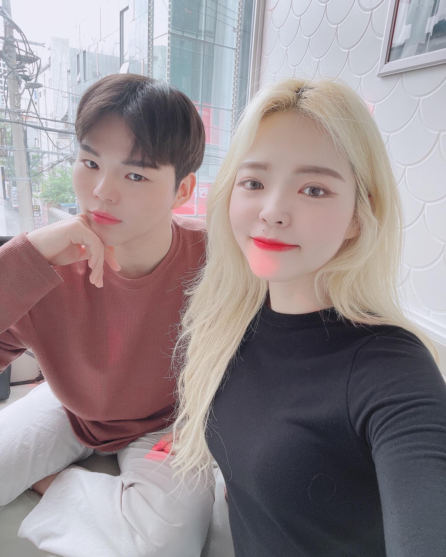 오랜만에 만나도 언제나 할말은 많지 о´∀`о

#홍대 #남매