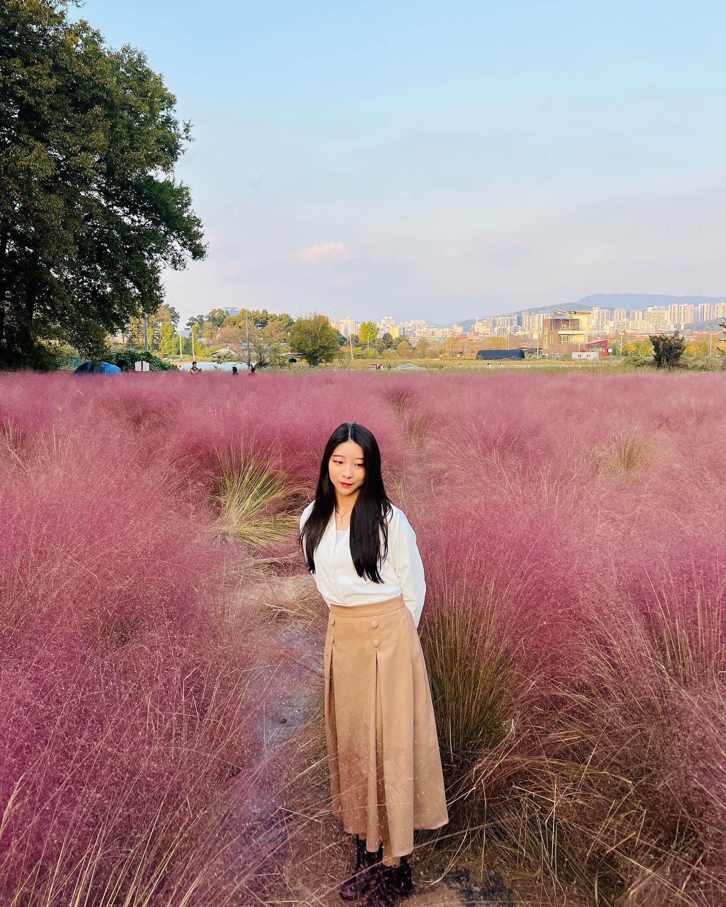 💕🌷🎀Pink muhly🩷👛💞

.
.
.
.
.
.
.
.
.
.
.
.
.
.
.
.
.
#첫줄 #첫줄안녕 #첫줄좋반 #왕송호수 #왕송호수공원 #왕송호수둘레길 #왕송호수핑크뮬리 #핑크뮬리 #핑크 #
Pink muhly #핑크뮬리🌸 #의왕 #의왕시 #의왕가볼만한곳 #가을 #가을패션 #롱스커트 #선팔 #맞팔 #선팔하면맞팔 #좋아요반사 #롱스커트코디