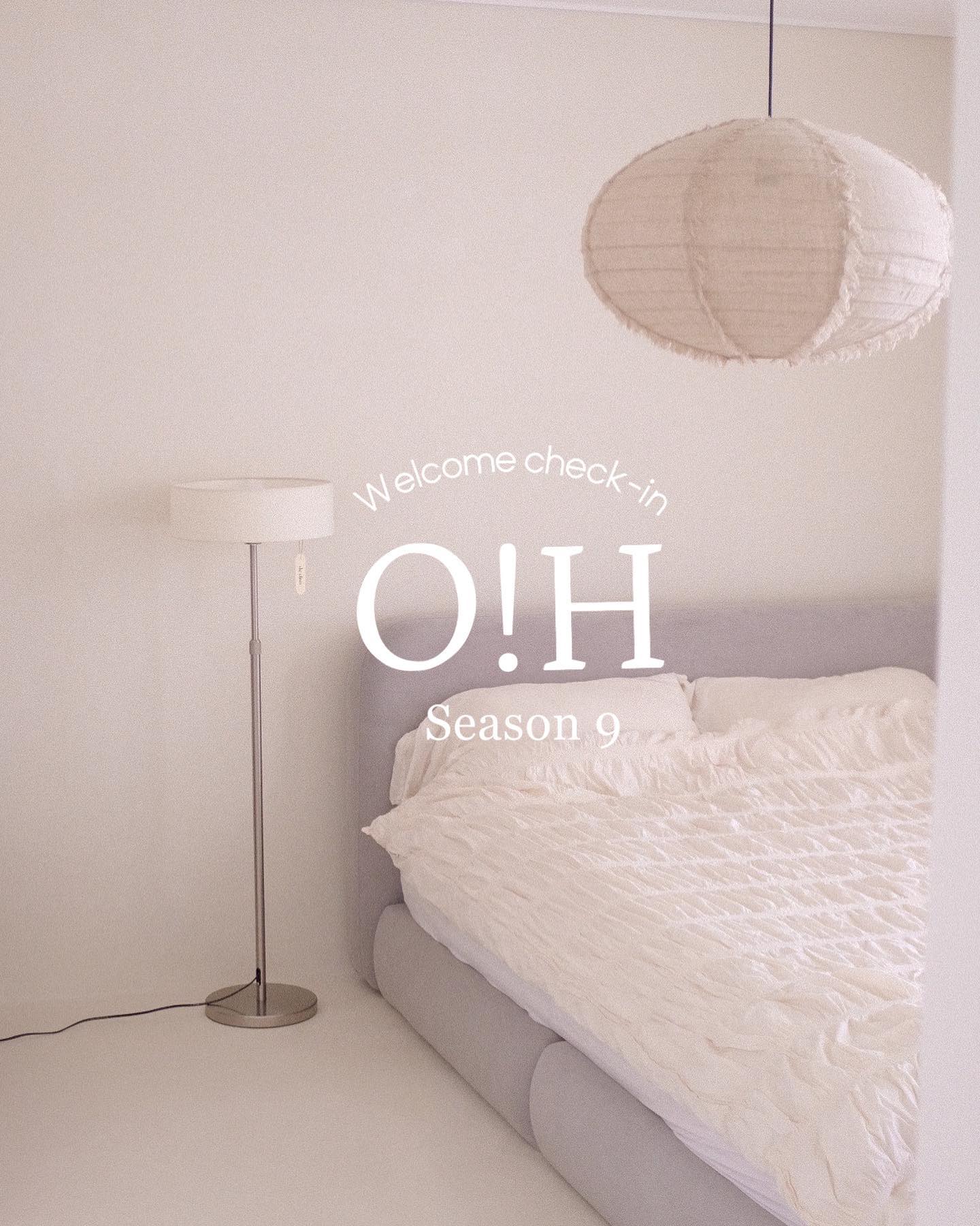 O!H season 9 check-in 🗝️

핑계아닌 핑계로 아이한테 집중하다보니
부족한 기록과 이사 후 아직 채워넣지않은 
썰렁한 우리집 모습에 기대없이 신청했는데 
정말 감사하게도 시즌 9 , 
올해를 마무리할 수 있는 시즌에 합류해 기뻐요 
벌써 크리스마스가 기대되어요 🎄

행복하게 아이와 남편과 셋이 보내는 
새로운 이사한 공간에서 오하 활동 
열심히 다시 해볼려구요 
단비같은 오하우스 🖤
다들 일상과 행복하게 보내보아요 ◡̈ 

#오하우스시즌9 #오하우스시즌9멤버소개 #오늘의집 #리모델링 #구축인테리어 #육아 #아이있는집 #오하우스