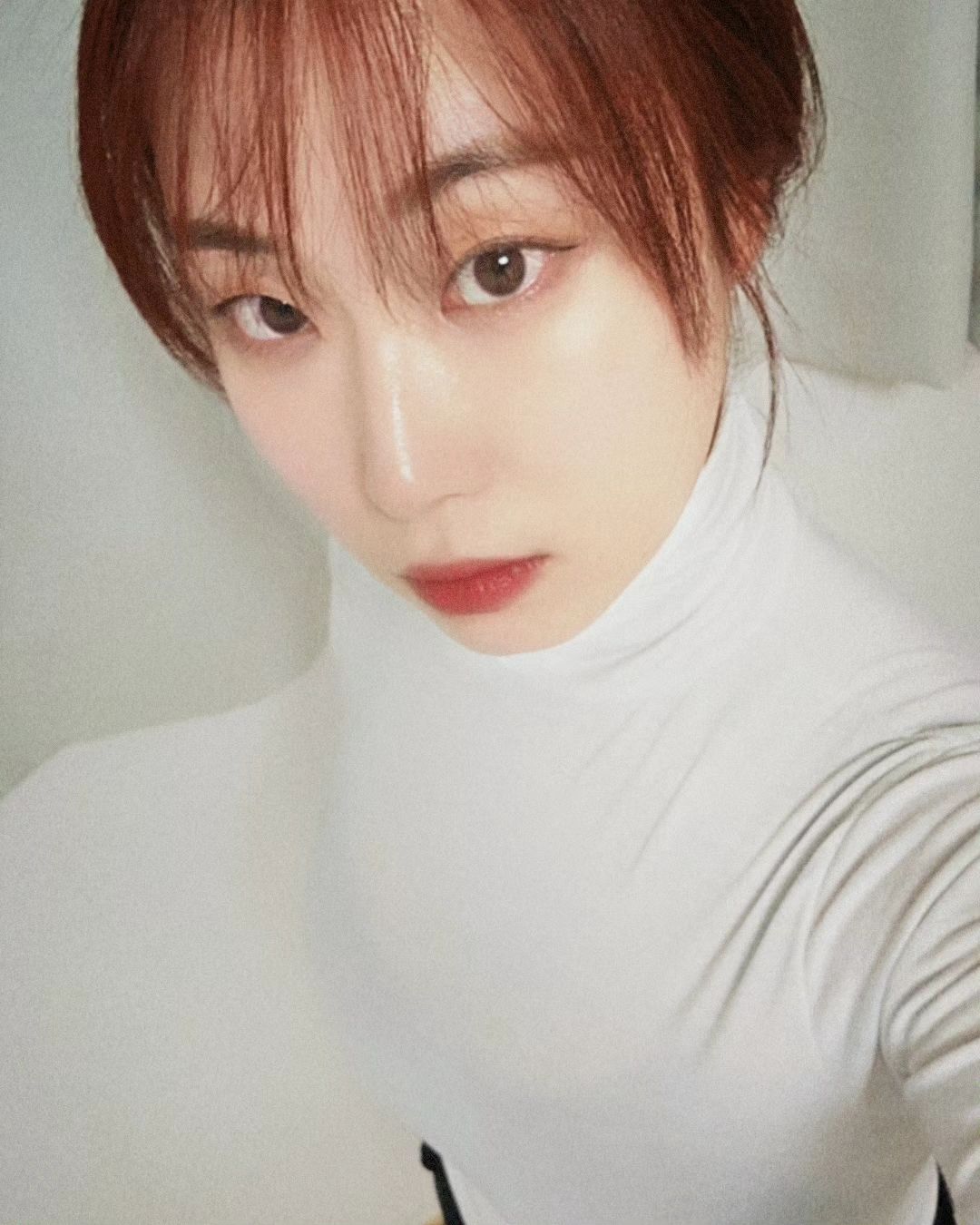 요즘 화장이 안떠서 기분 좋음✨️

저번에 뉴트리스톰 마스크팩 쓰고 좋아서
이번에는 뉴트리스톰 엑소좀 세럼까지 같이 ❣️

엑소좀 피부과 시술은 아플거 같아서 무서웠는데
세럼으로 나와서 엑소좀을 집에서 홈케어로 체험할 수 있어서 좋고
요즘 바쁜데 요세럼하나로
모공축소, 탄력, 수분, 미백을 모두 잡을 수 있어서
홈케어 시간이 단축되서 너무 좋아서 추천👍

#뉴트리스톰 #세럼 #엑소좀세럼 #추천 #홈케어 #화장품추천 #엑소좀