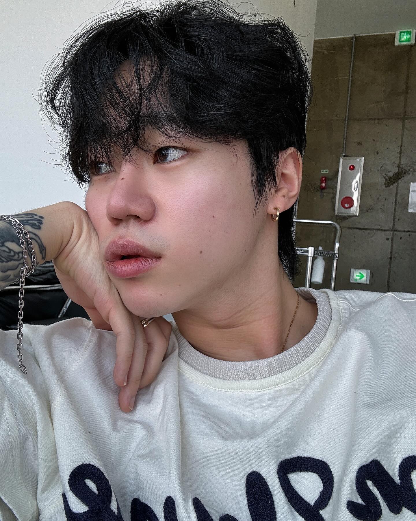 간만에 사진이구여 생에 첫 펌까즤.. 🫠
날씨도 좋아서 걍 반팔 반바지 입어버림 ☺️