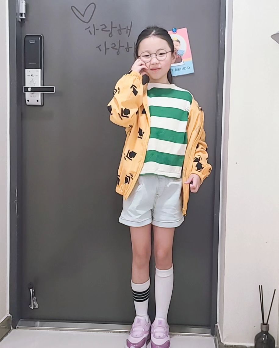 #등교완료🙋‍♀️ 
오늘은 늦은 등교:)
귀여바😁