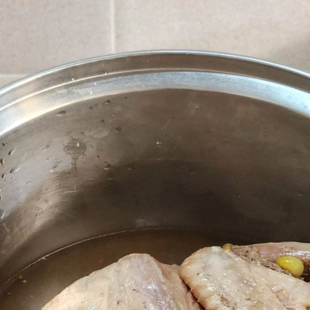 dalbongcamping on Instagram: "#협찬 갑자기 쌀쌀한 날씨 덕분에 너도 나도 감기가 걸리는데 이럴때는 보양을 해줘야죠. 낭만밥상의 토종닭 백숙을 먹어봤는데 진짜 크기가 어마어마합니다. 너무