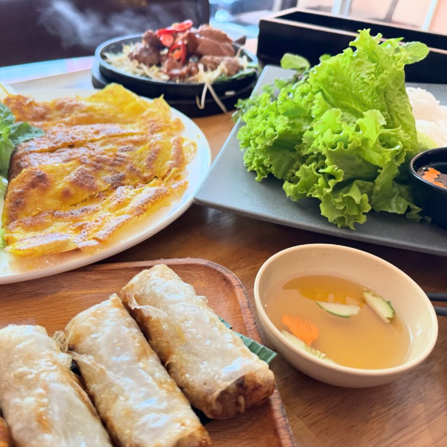 하노이 도착
숙소에서 쉬다가 첫 식사!
역시 마시썽 😭

#하노이 #베트남