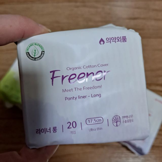 혜니(박혜인) on Instagram: "#협찬 새로 받은 프리너 생리대 여러가지 이벤트를 자주 진행한다고 하니까 놓치지말고 주의깊게 보쟈구요 일단 패드가 얇아서 속옷을 입어도 티가 안나요 민감한