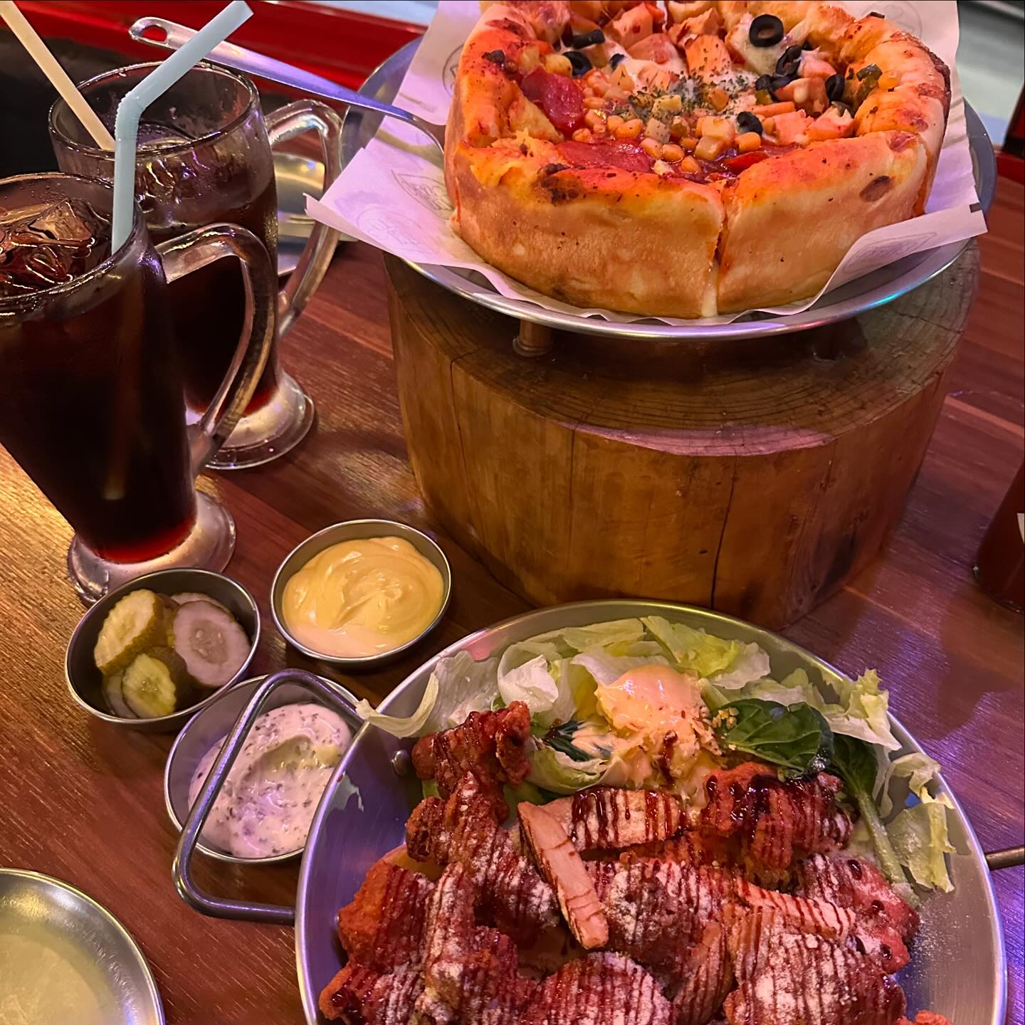 부산살면 좋은점
광안대교앞에서 피자먹기❤️

인친님들은 오늘 뭐하셨나요~?
