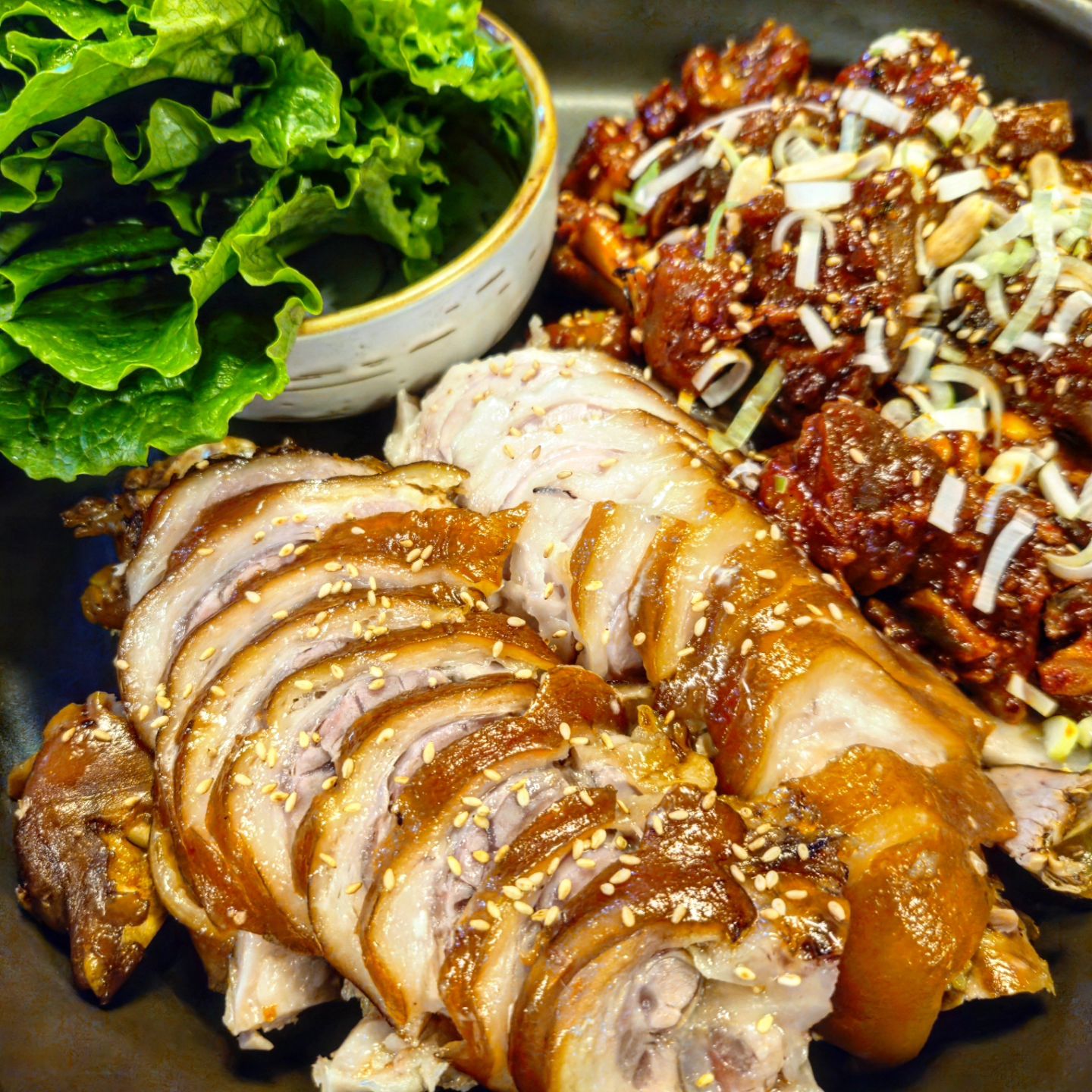 #대전반석동맛집 #지성훈왕족발보쌈
#가족세트 #족발 #불족발 #막국수

대전 족발 맛집 #지성훈족발 에서 족발 파티~
진짜 야들야들하게 삶아져서 입에서 살살녹는 족발 ❣️
불족발도 맛있게 매워서 순삭했다 ㅎㅎ

10월부터 만나기로 약속 했는데 드디어 만났다 ㅎㅎ 대전에서!!
반석역쪽에 맛집 많네 🙂

#족발직먹직찍 #반석동맛집 #반석역맛집 #대전반석역맛집 #대전족발맛집 #반석역족발 #반석동족발 #족발스타그램 #불족 #매족 #직먹직찍