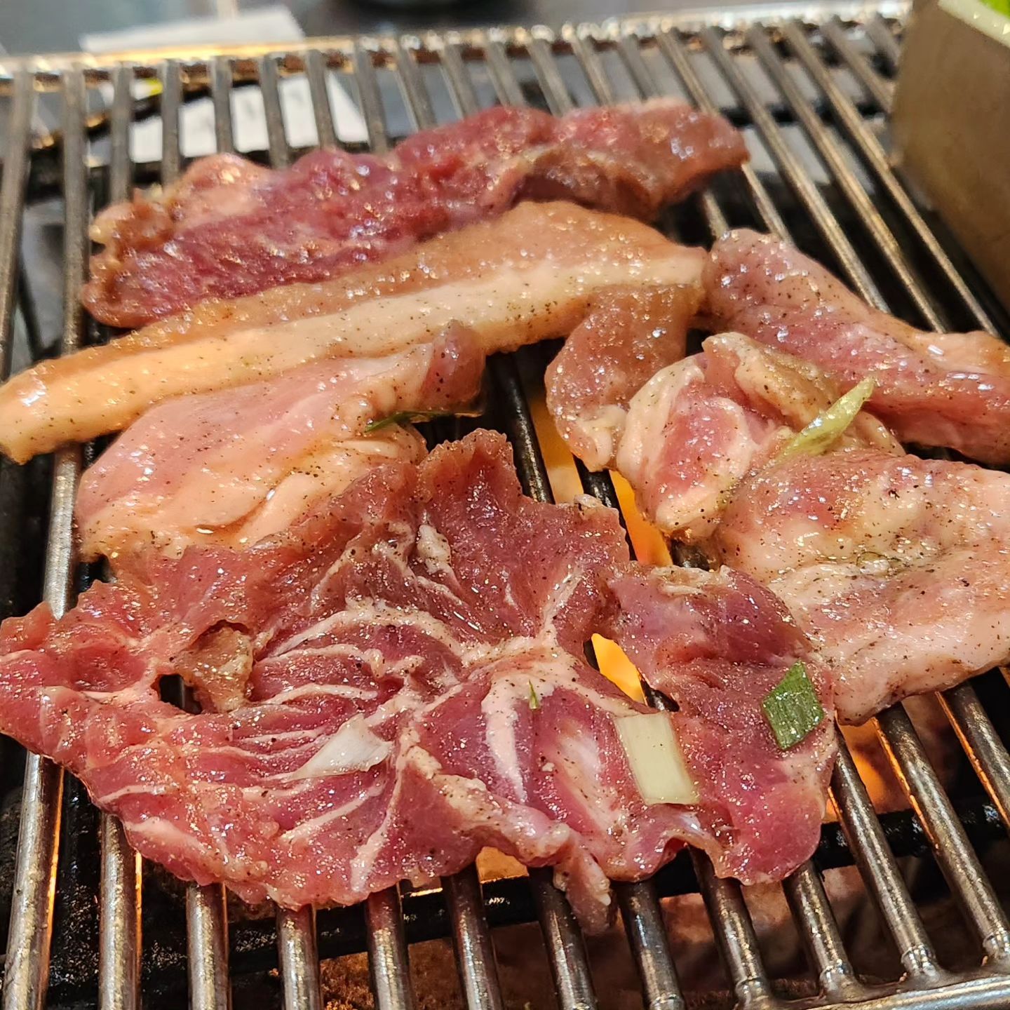 어제 친구들이랑 간만에 4차까지..
평일에 4차는 쫌~~빡신듯 ㅋㅋ
그래도 다들 출근은 잘했네 ㅋ

#구래동맛집 #대장군집 #부속구이 #한신우동 #튀김만두 
#감동먹태 #메론반파인애플반 #먹태맛집 #먹스타그램 #육회왕자연어공주 #JMT #지구별외계인 #맛스타그램 
#인친 #선팔 #언팔 #선팔하면맞팔 #언팔체크함
