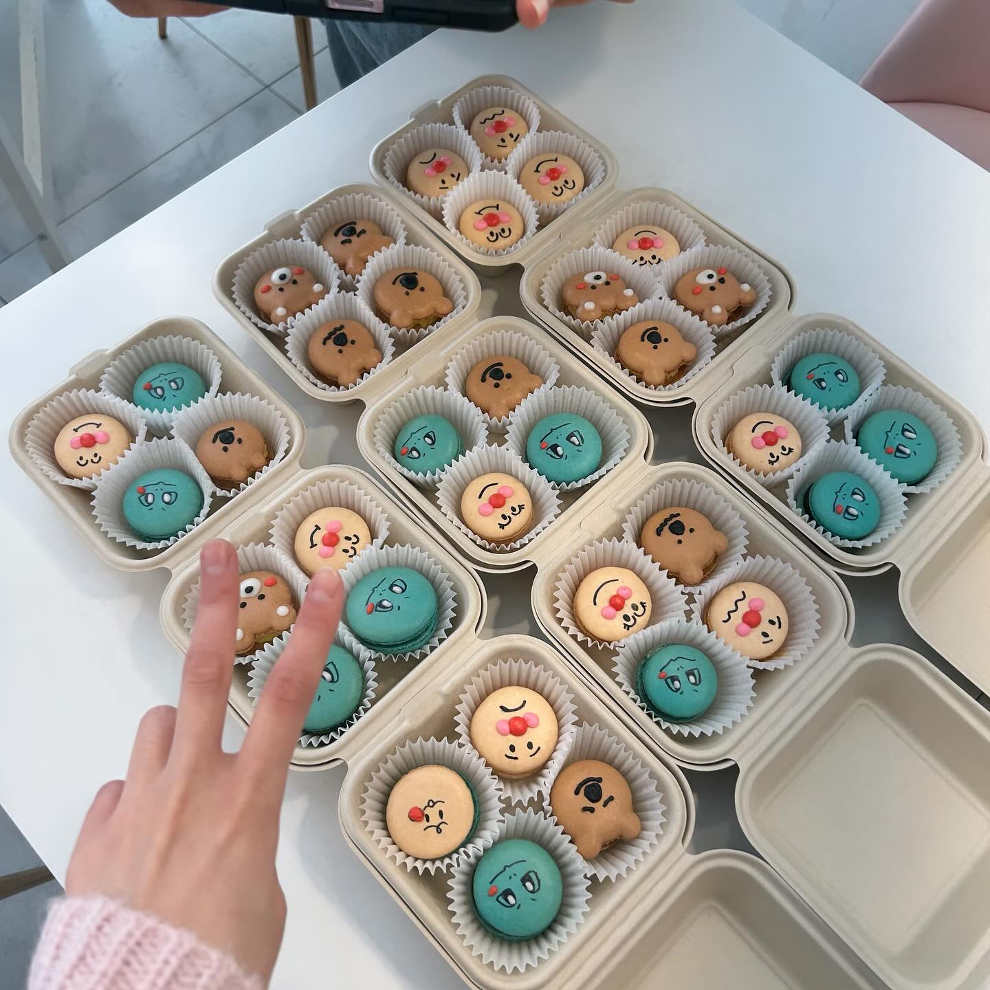 이번에 마카롱원데이 클래스 다녀왔어요 ❤️

마카롱 원데이 - 1인기준 35000원 
12개 기준 / 클래스 시간 1시간 30분 
-
-
-
🔍위치 : 인천 남동구 문화서로17번길 22 달달해서그램
✨전화예약 - 네이버예약 
-
-
-
-
-
-
-
-
#instagood #instalike #마카롱클래스 #인천원데이 #인천마카롱원데이클래스 #구월동원데이클래스 #구월동마카롱 #구월동카페 #구월동카페추천 #남동구원데이클래스 #남동구원데이 #베이킹클래스 #베이킹 #협찬 #협찬디엠