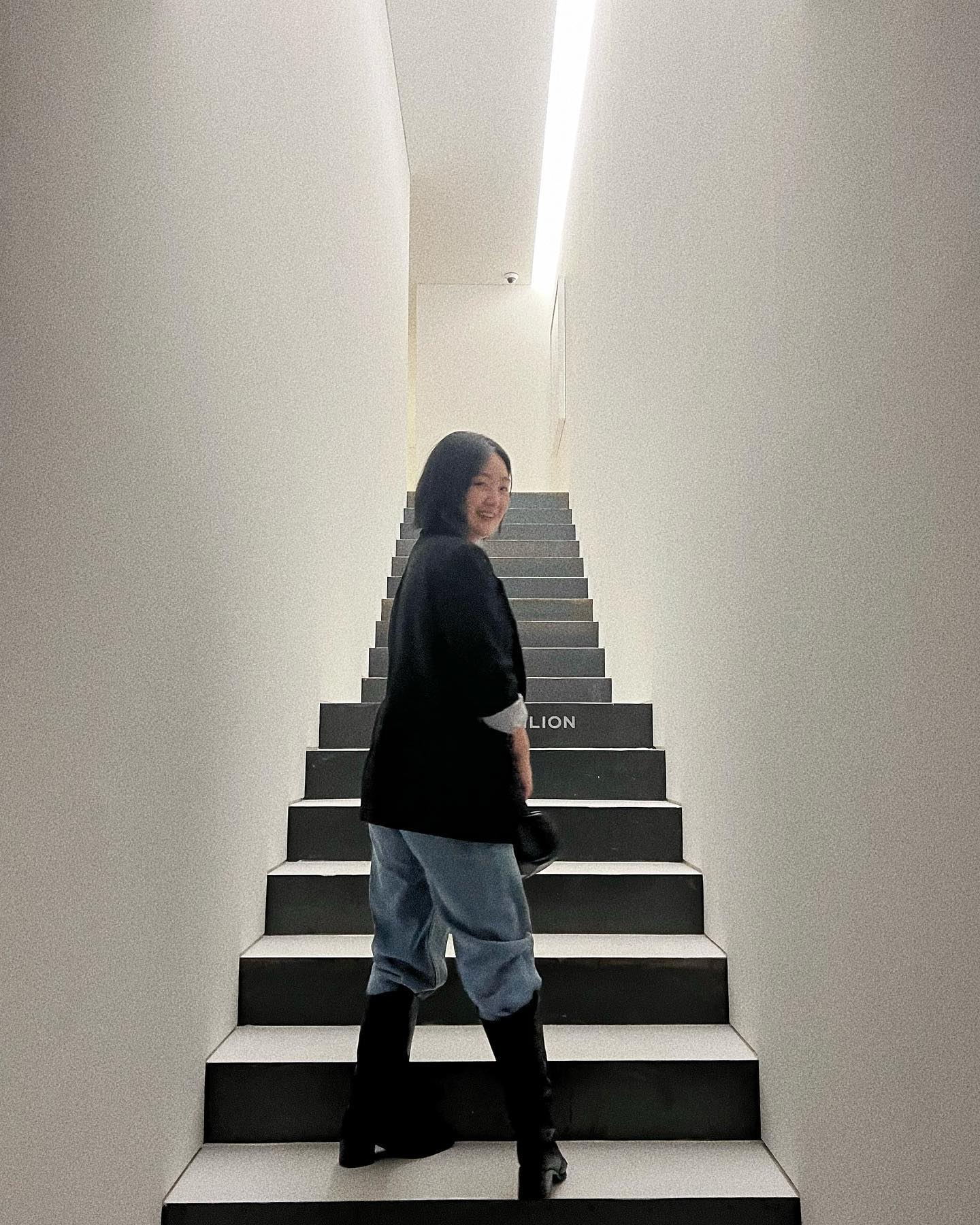 🏷️ DOSI_ PAVILION : 도시파빌리온 특별기획전.
[뽀얀,그리고 극명한 풍경]

광안에 이런 갤러리가 있다니.. 좋은기회로 볼수 있었던 갤러리.
너무 이쁜 스팟들과 그림들이 있어 사진마구마구 찍고 온날. 

갬성,분위기,안과 밖 온도까지 완벽!

📌전시 INFORMATION
•도시파빌리온 특별기획전 <뽀얀, 그리고 극명한 풍경>

•전시기간: 10월 05일~11월 30일

•11:00부터 20:00까지 (입장마감 19::00/ 화요일 휴관)

•부산광역시 수영구 광남로94번길 6, 도시파빌리온 (구, 도시갤러리)

• 문의: 051-756-3438 / dosi_pavilion (예약 필수!)

 
dosi_pavilion#광안도시파빌리온#부산전시관#부산갤러리