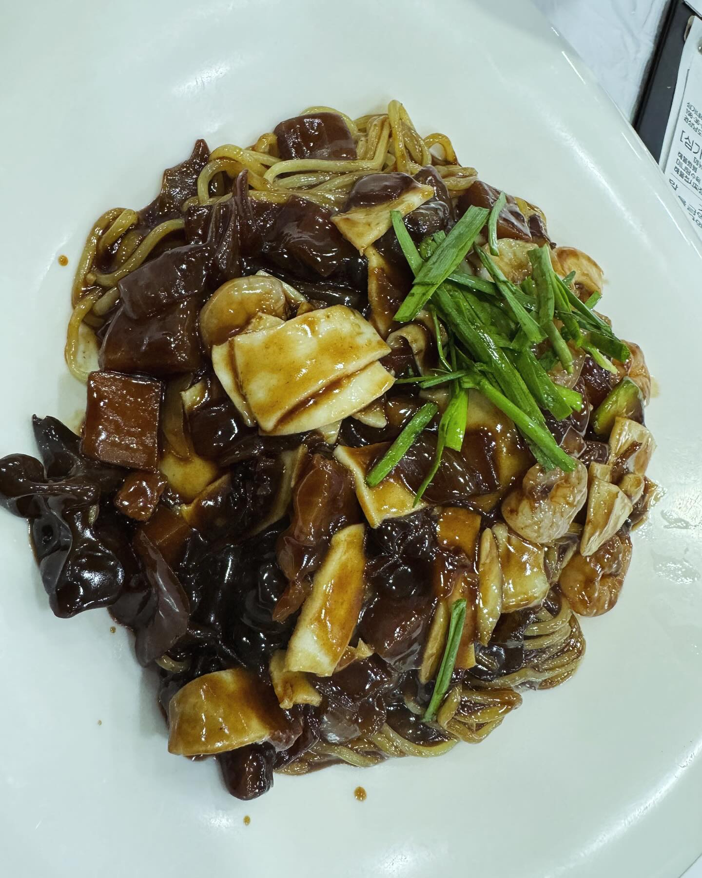 통영 서호시장 심가네 해물짬뽕!!!
주말 맛점들하세요!!!
#통영맛집 #통영서호시장맛집 #심가네해물짬뽕😍😍😍 
#통영짬뽕맛집 #심가네 #심가네접시짜장 #심가네등심탕수육 
#맛스타그램😋 #너무맛나그램 #짬뽕맛집👍 #해물짬뽕