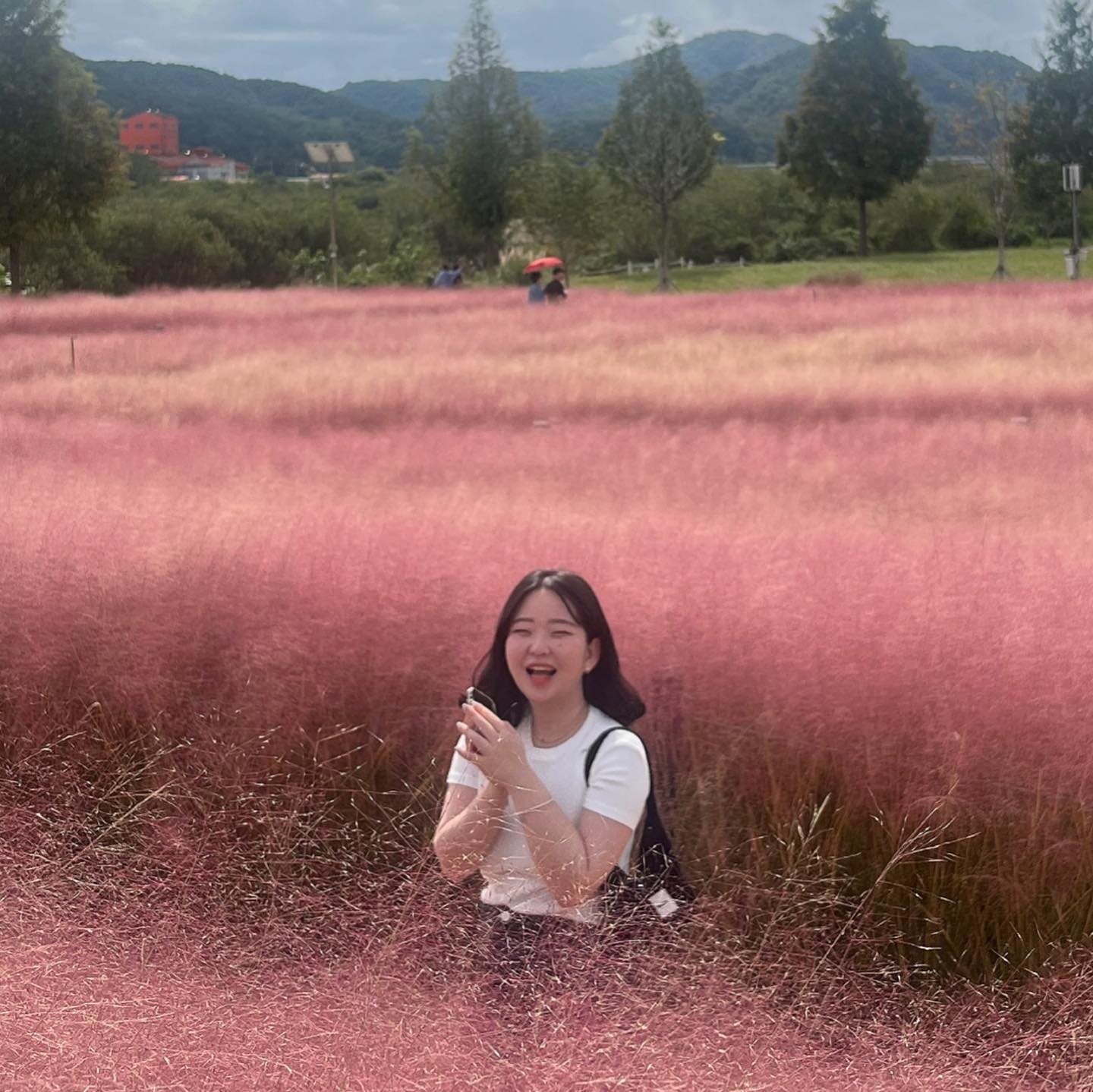혜미뤼 가을 만끽 성공😆🫶🏻 (With dotori🌰)
너무 너무 예뻤던 핑크뮬리 🩷🩷