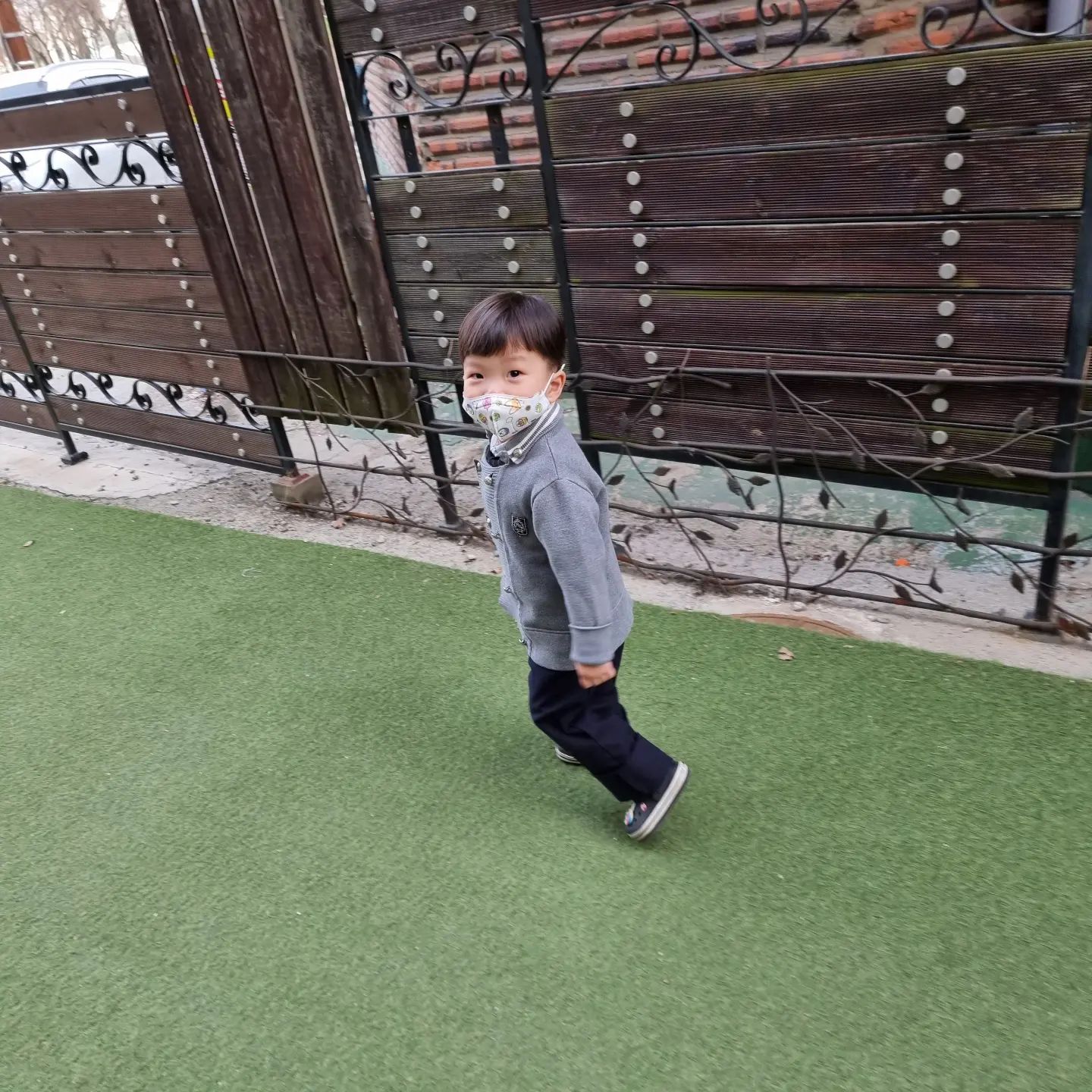 울고 또 울고😭
.
.
#어린이집적응기간