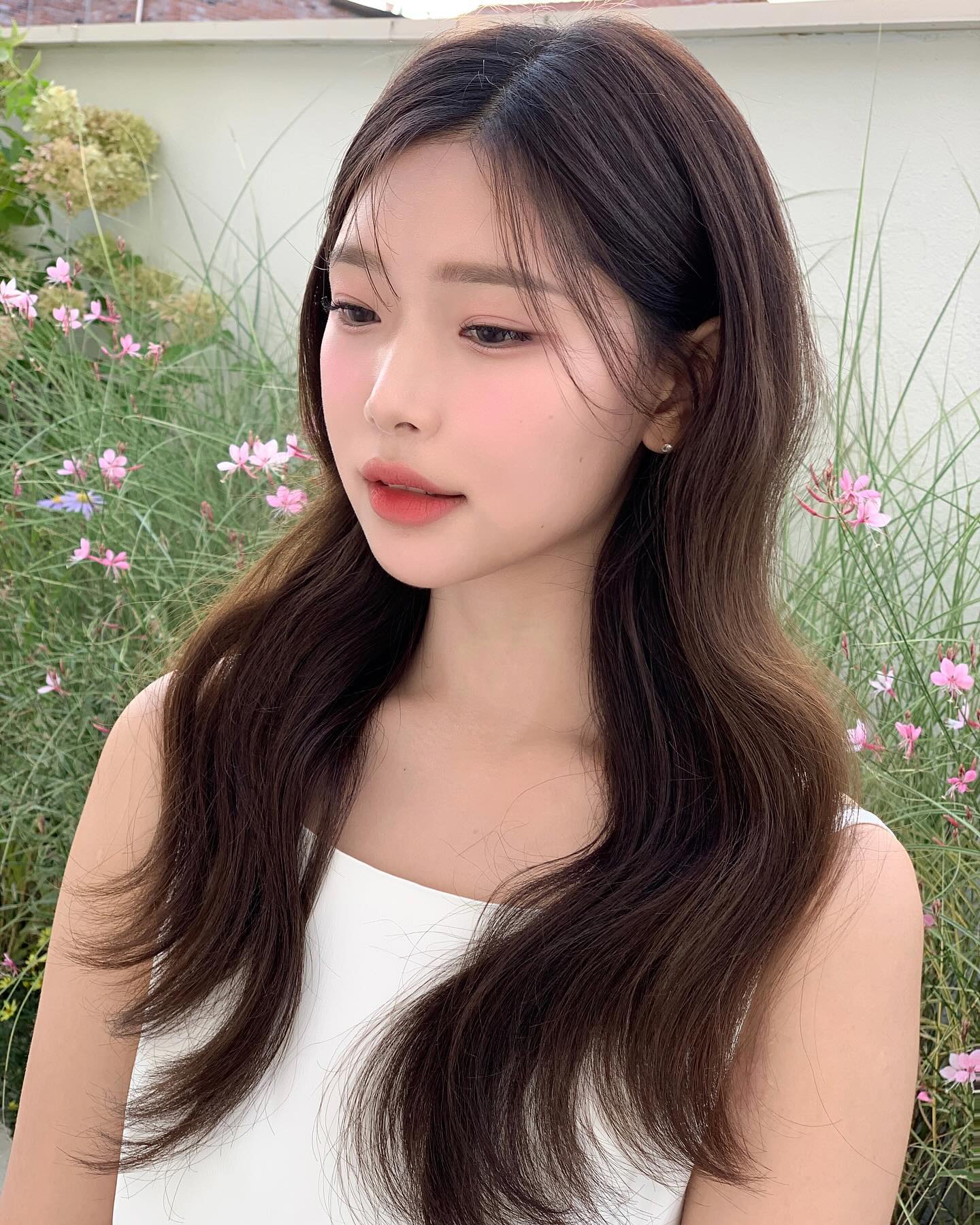 새로운 공간에서 만난 손수는 너무나 설렜고 아름다웠다..🤍🌸🍃
sonsoo.hair_official
#청주메이크업 #손수메이크업 #청주웨딩헤메 #대전웨딩헤메 #손수테크노점