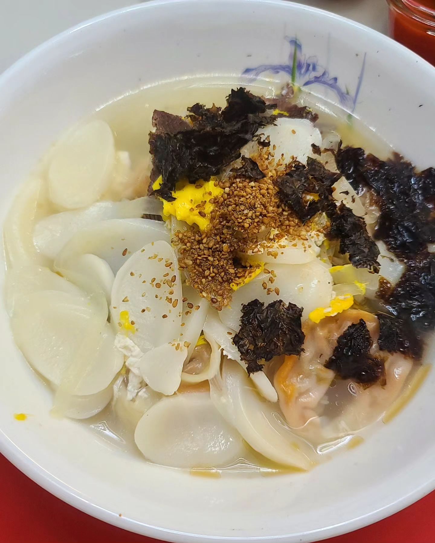 아직 1월이니까? 
떡국 자주 먹어줘야지🤍
제대로 손탄 울애기는
외할머니 손에서 자야 잘자네.ㅎㅎ
엄마가 봐주시는 덕에 
편하게 먹었던 점심🤍

#먹스타스램 #맛집스타그램 #우리집 #떡국 
#무한반복 #토끼띠아기 #흑토끼띠 #아기스타그램 #토끼스타그램 
#유주 #내사랑 #보물 #딸 #딸스타그램
