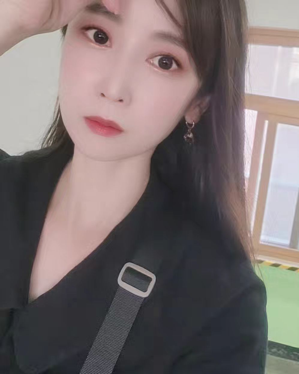 오늘은 #초등학교 공개수업 의날ㅎㅎ
처음 남자선생님반이됬는데 유쾌하고 넘나 위트있으셨네
뒤에 책은 1학기꺼를 이제가져온😅

#초딩#학부모#참관수업#셀피