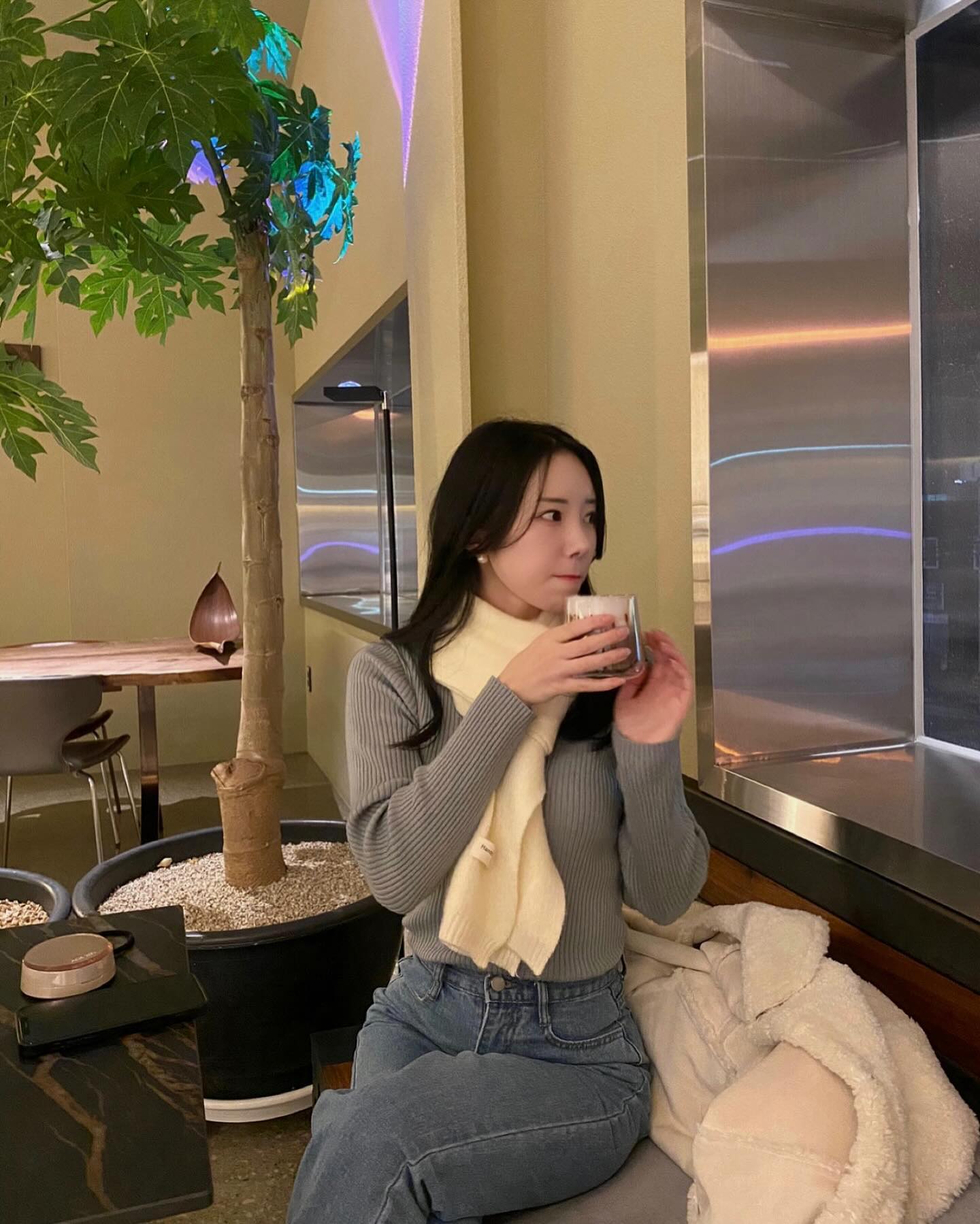 뒤늦게 마음에 든 사진이 나타나써