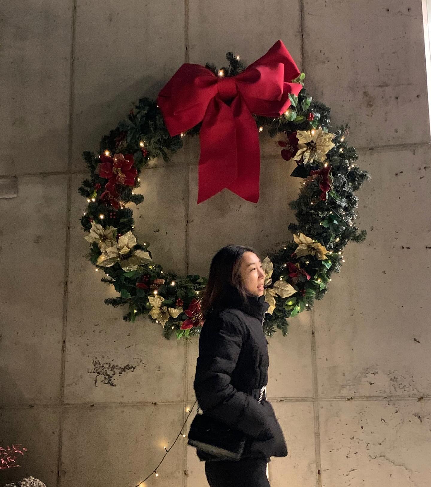 집앞에 트리 사냥하러 🎄❤️💚
#벨베꼼메 #대구크리스마스 #대구트리카페