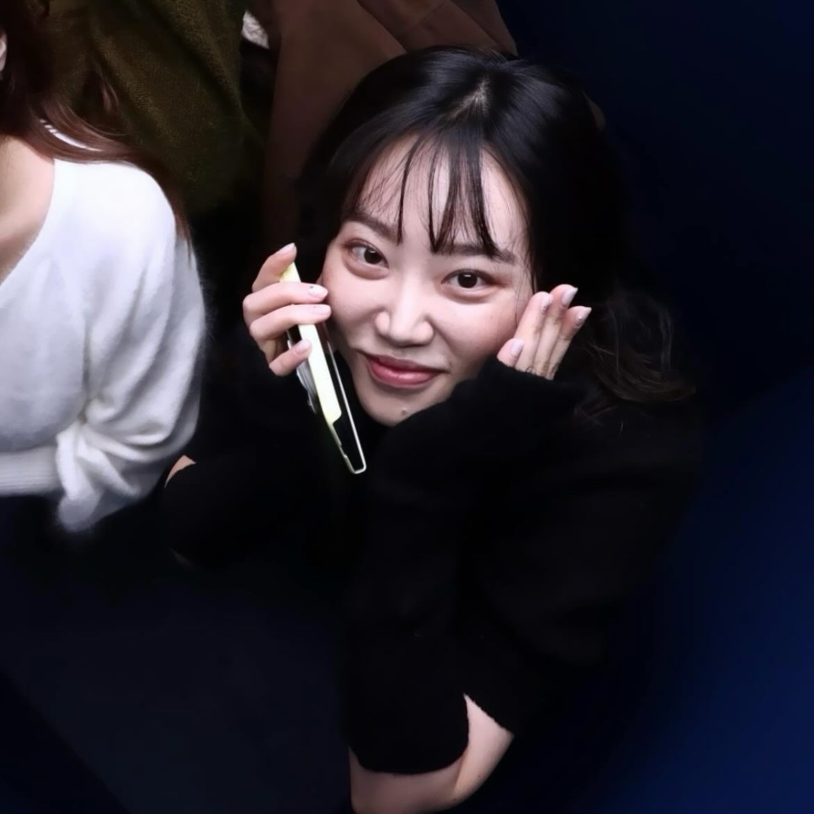 새해니까 마음에 드는 사진🤍✨ 

지난 한 해 돌아보면서 생각도 많고 아쉬움도 많았지만 후회만 하고 살기에는 새로운 앞날이 더 많이 남아있잖아요? 

N잡러는 올해 또 어떤 일을 할지 곧 알려드릴 수 있길😂
하고 싶은 게 너무 많기 때문에 오늘도 한걸음 나아 가 보려고요✨

다들 행복길만 걷자구요🤍✨