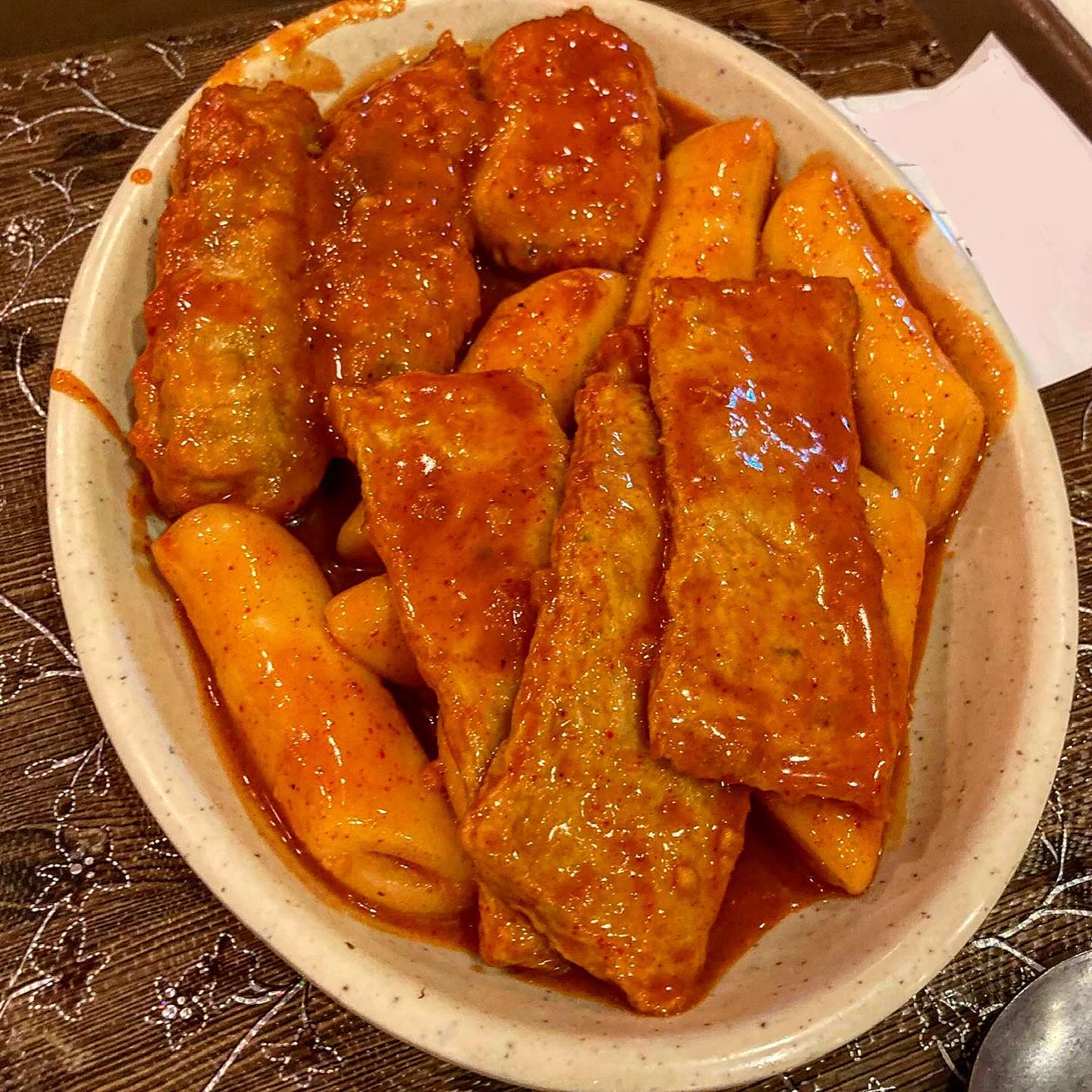 📍 대전 은행동 지하상가 바로그집 본점

✧ 모듬떡볶이 6000원

대전의 명물 바로그집 아이스크림 떡볶이란 별명이 있어요
마요네즈같은 고소함,부드러움이 추가된 그런 떡볶이 !
본점으로 드셔야합니당
성심당이랑 가까우니까 드셔보세용〰️

#딤딤맛집 #대전 #대전여행 #대전맛집  #food #대전데이트  #먹스타 #먹스타그램 #맞팔 #선팔 #선팔하면맞팔 #followforfollowback #like #daejeon #은행동 #은행동맛집 #중앙로 #중앙로지하상가 #바로그집 #떡볶이