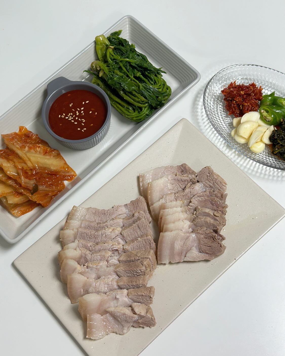 어제 저녁 🌙

시댁에서 주신 엄나무 두릅이랑 잰피순무침??????
뭔가 향신료맛이 나는데 맛은있는??😆