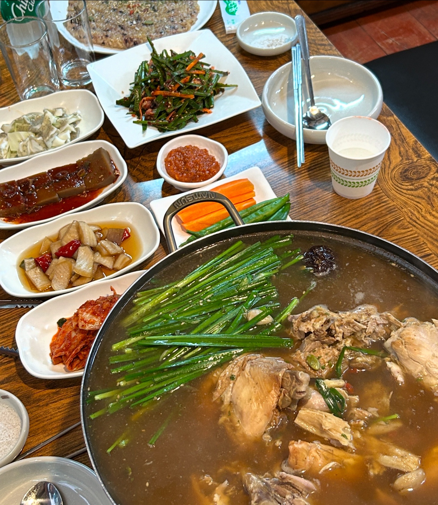 〖 #의정부_#이정표식당 〗
#의정부백숙집 이정표에서 #여름몸보신 🐷

 ☎️ 전화 : 031-840-1887
📌 예약, 단체이용가능, 포장
⏰ 영업 : 월휴무 / 11시 ~ 22시
📍 주소 : 경기 의정부시 태평로90번길 24-1 이정표식당

#먹스타#맛스타#맞팔#맛팔#먹방#블로그#체험단#협찬#좋반#맞팔해요#muk#오늘뭐먹지#koreafood#food#음식#한식#foodphotography