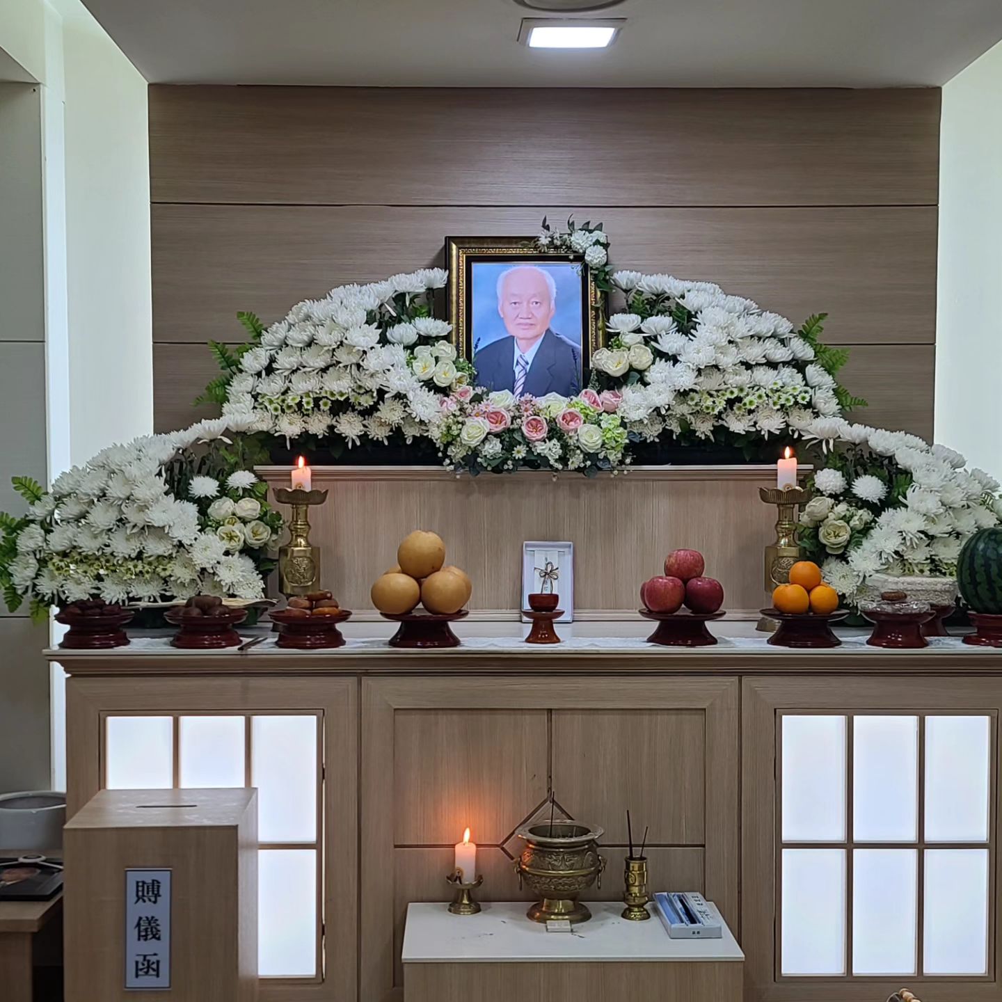작은아버지 ㅠㅠ
정관에 계시면 외롭지 않으시겠다~~
울아빠도 계시고 작은집큰삼촌 둘째고모부 그외 사촌들이 계시는 곳이니깐...