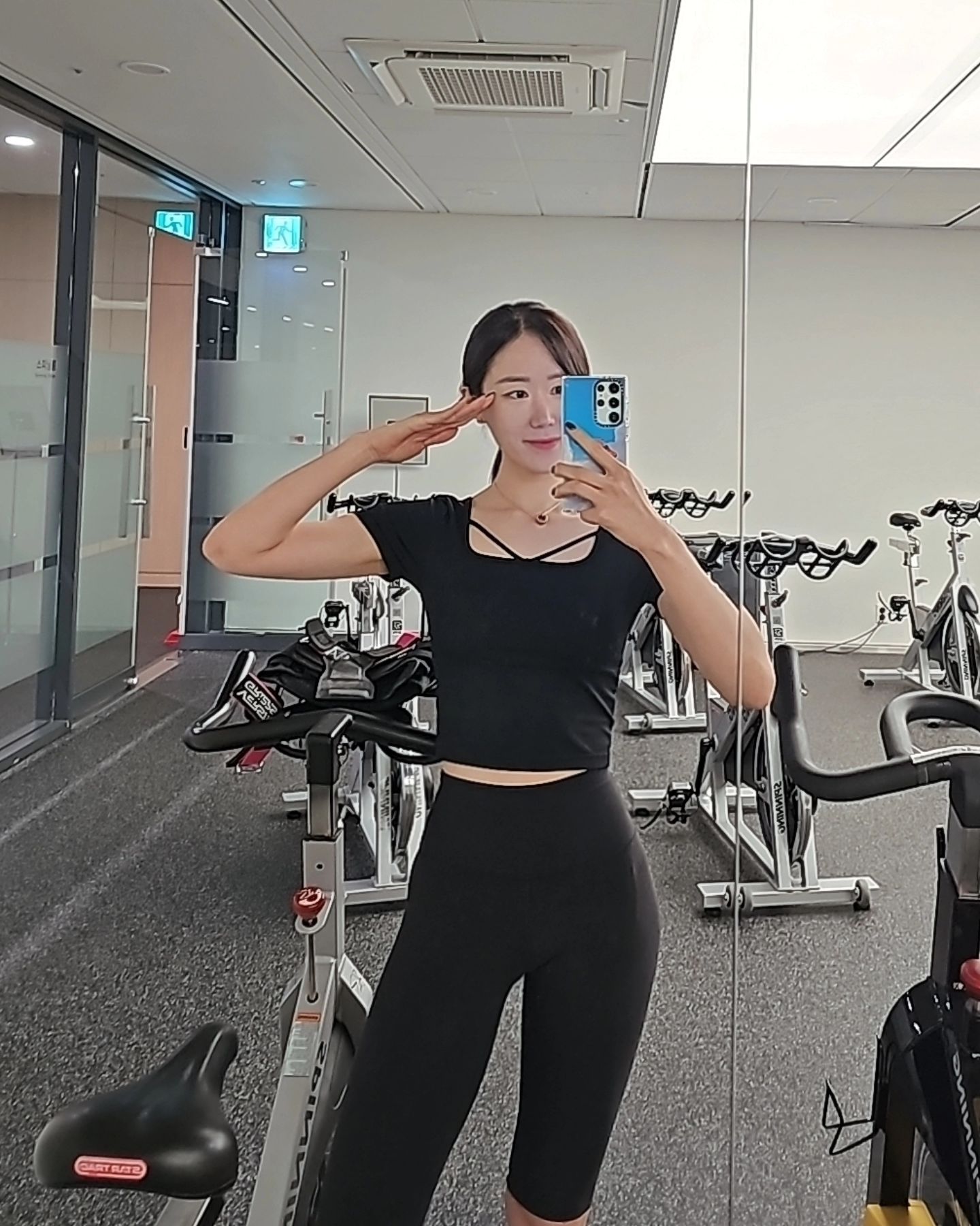 23년의 백일흔여섯번째 헬티비티🐾 

🏋️‍♂️가슴어깨

남자들이 왜그렇게 상체하고싶어하는지
이젠 정확히 이해하는중

🆆🅾🆁🅺🅾🆄🆃 🆁🅾🆄🆃🅸🅽🅴

▫️케이블 플라이 4세트
▫️인클라인 벤치 프레스 4세트
▫️시티드 덤벨 숄더 프레스 4세트
▫️케이블 업라이트 로우 4세트

#오운완#둥_헬티비티
