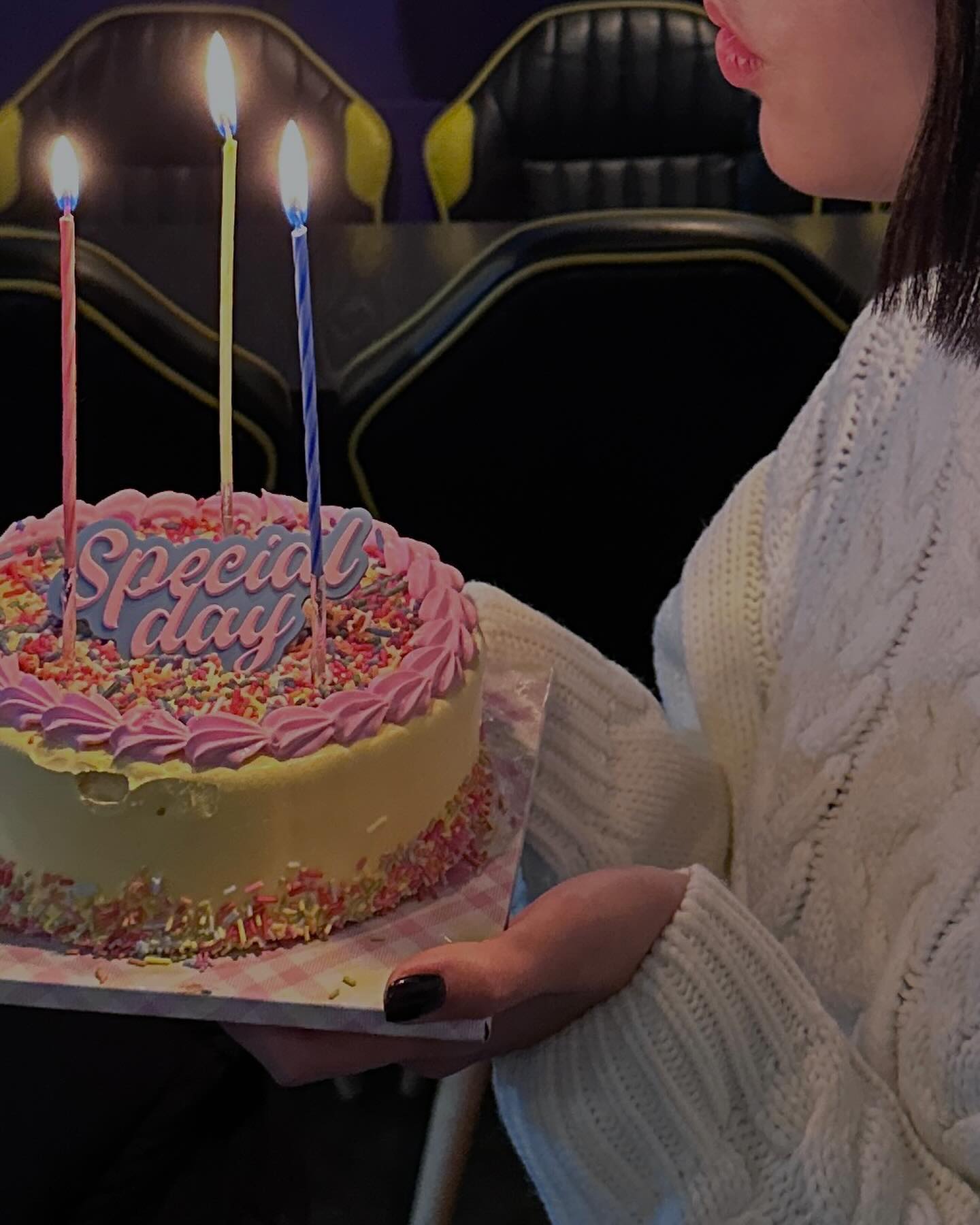 생일-끝🎂
⠀
⠀
⠀
⠀
⠀
#단발 #칼단발 #생일 #생일꽃다발 #생일케이크 #케이크 #꽃 #꽃다발 #맥도날드 #맥도날드해피밀 
⠀
⠀
⠀
