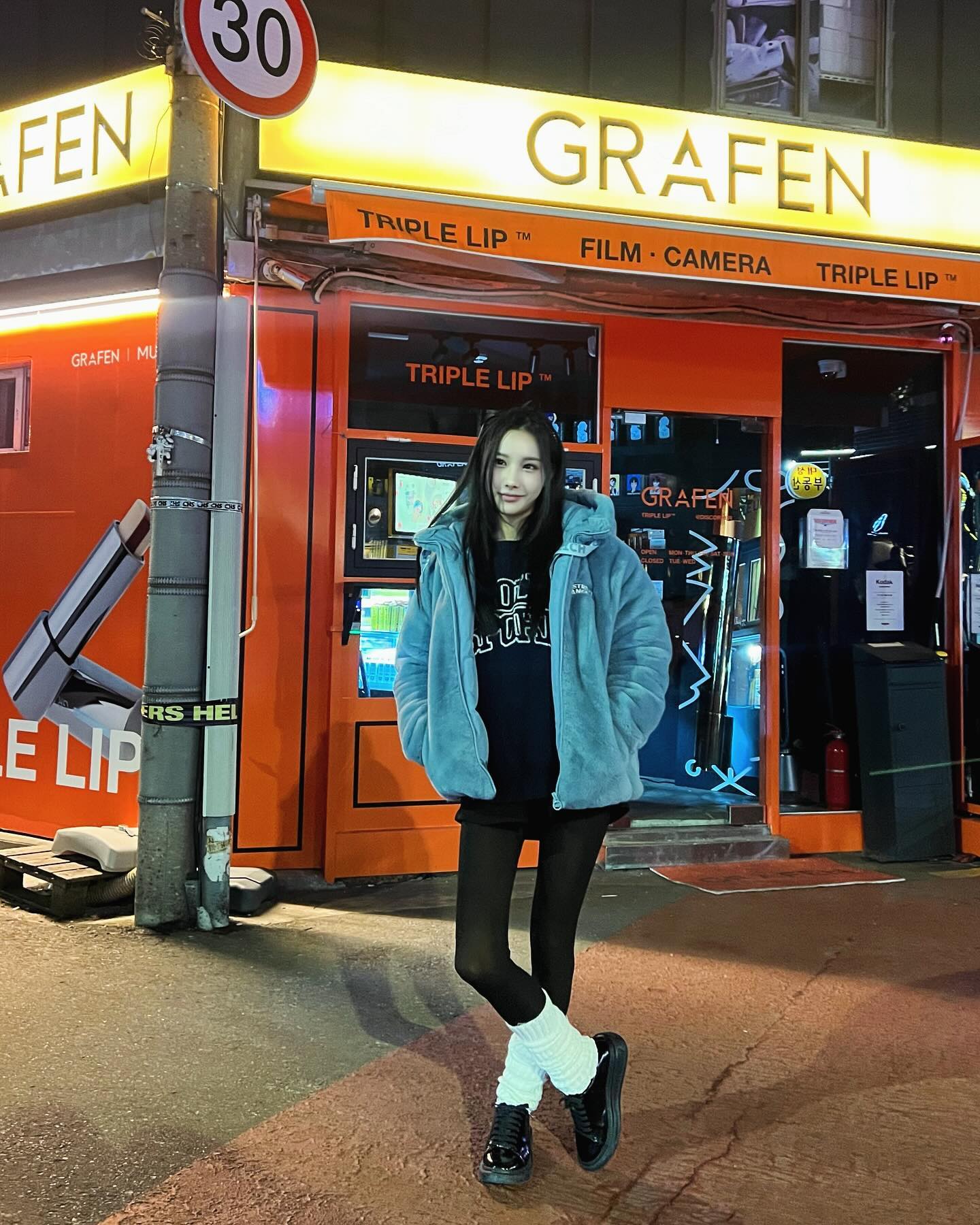 편하고 예뻐서 몇년째 꾸준히 애용하는 👟

#스니커즈