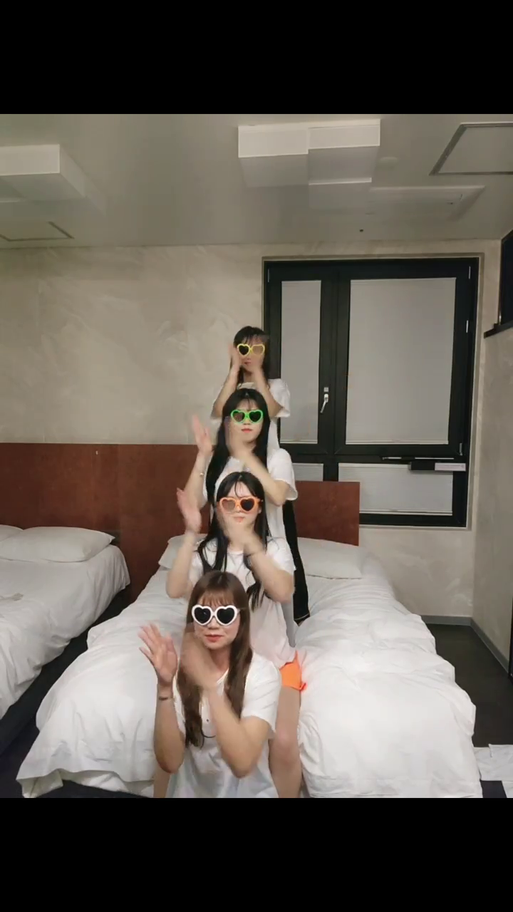 야밤에 뻘짓하기
#릴스#우정#잠옷#스마일