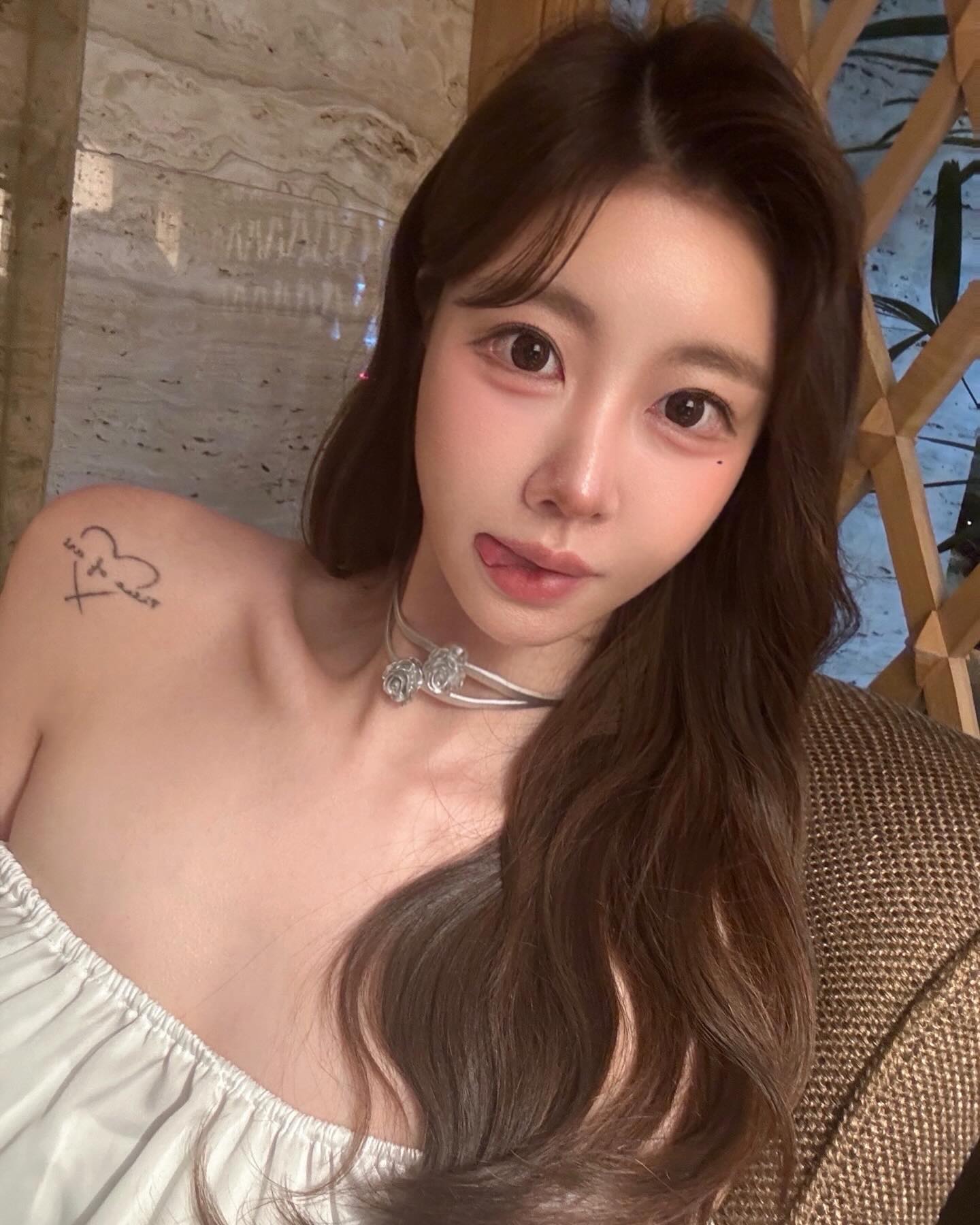 방콕 .. 쉬러온건데 첫날부터 다사다난 죽으꺼 같아요 .. 🙂‍↔️