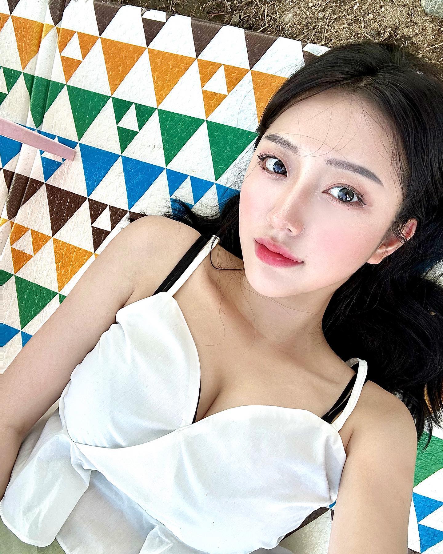 다들 즐추 🧡💙💚 마니무꼬 대지되세여
