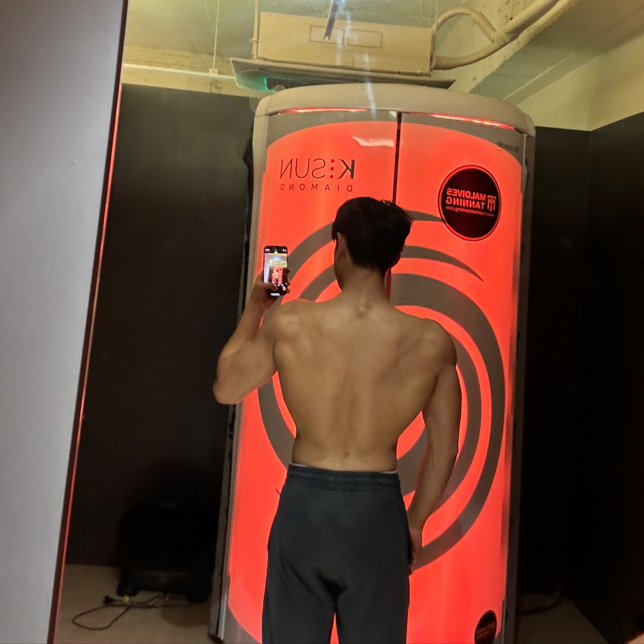 근모닝☀️ 수요고개시작! #bodycheck 
운동 시작할때 누군가 그랬다. 
남자는 등으로 말한다고" 난 언제쯤 말할 수있지?💬